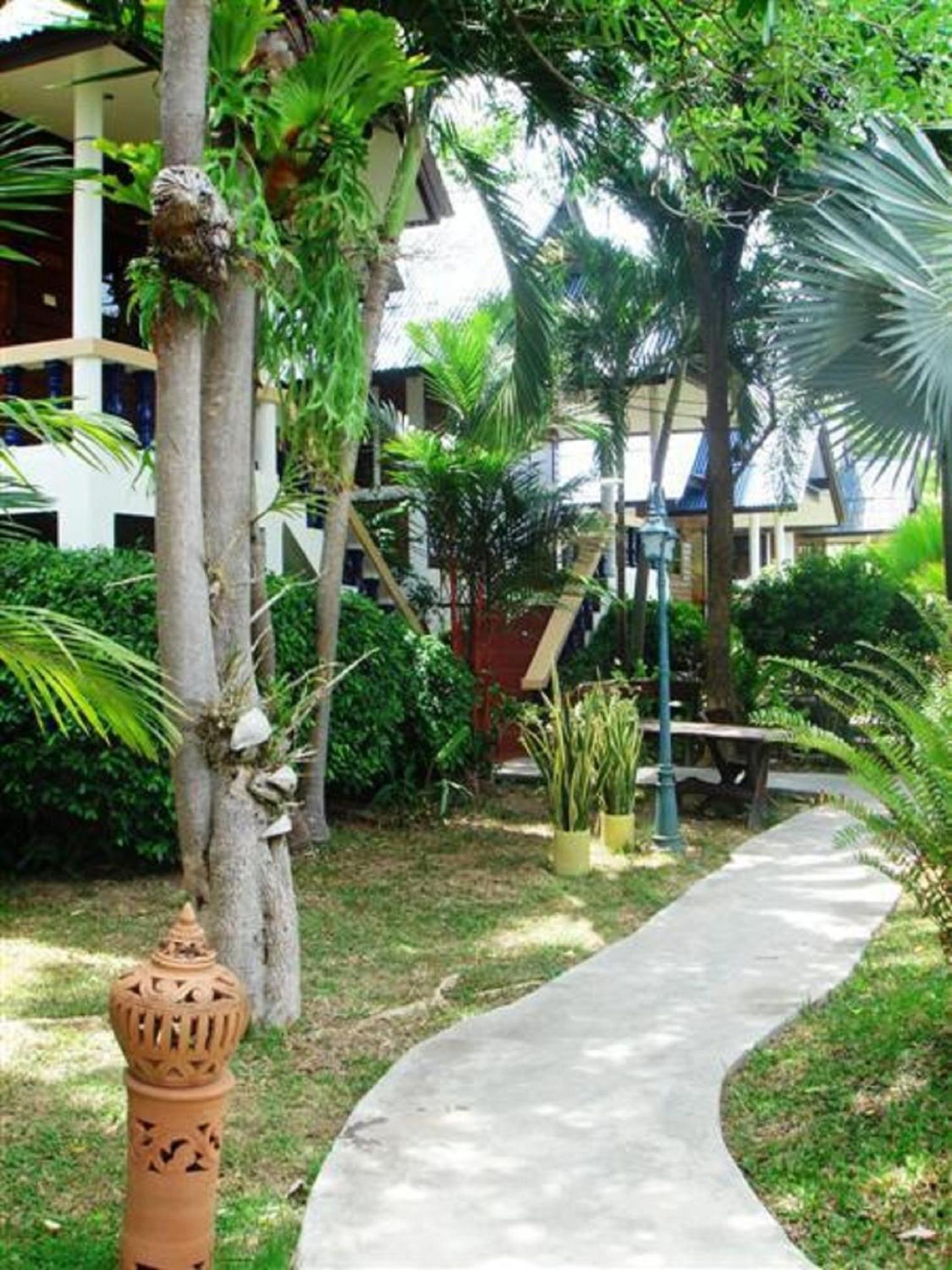 Baan Rom Mai Resort