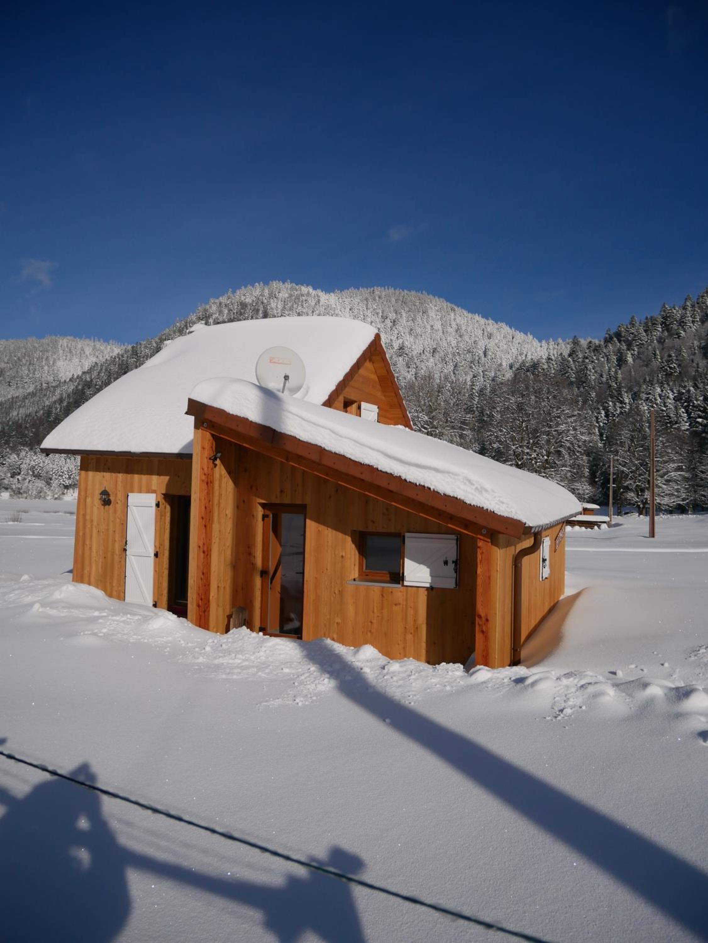Chalet pour amoureux de la nature avec vue sur le lac de Retournemer photo 1