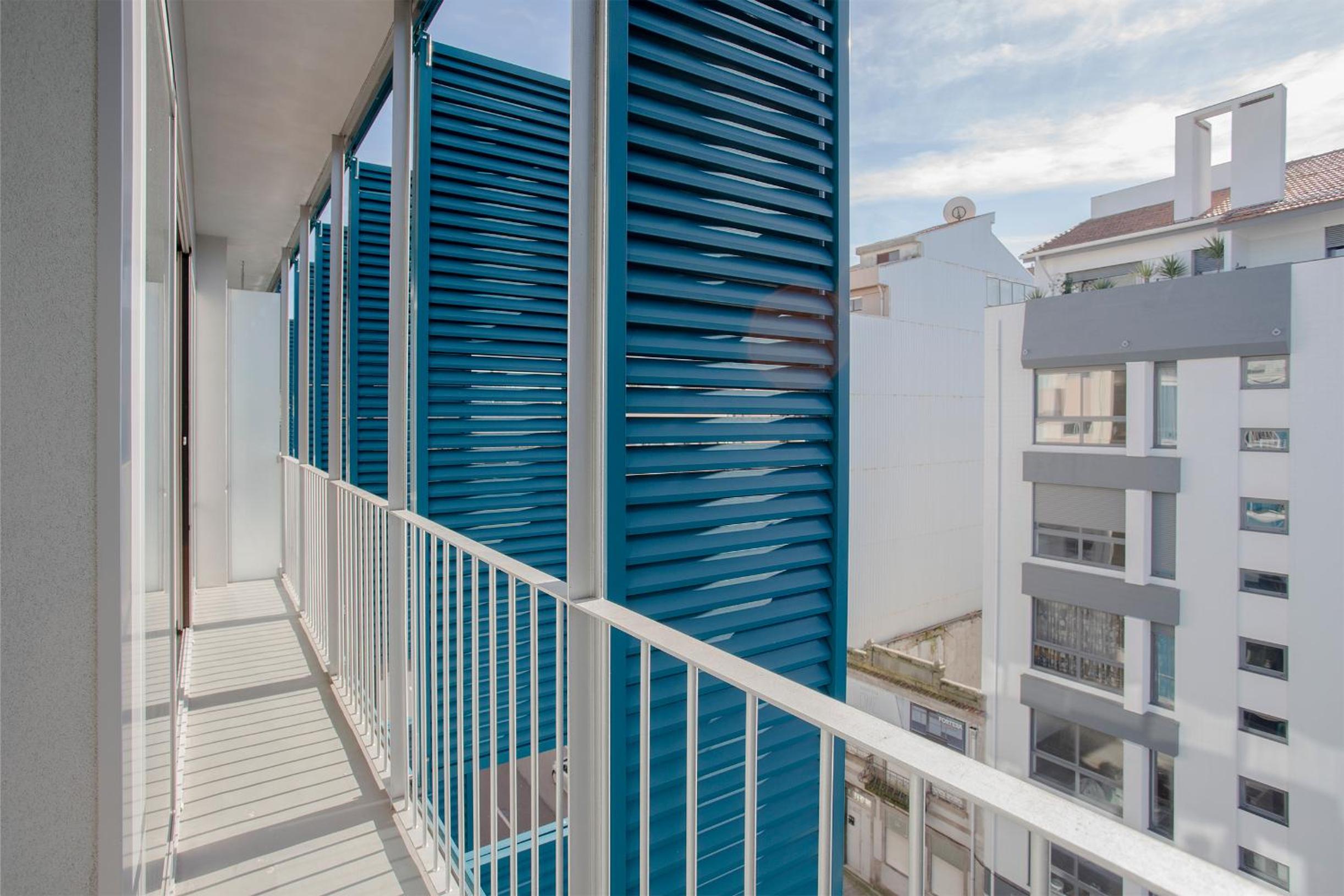 Liiiving in Porto | Bright Light Apartment