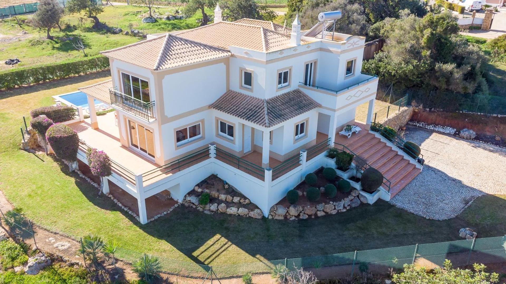 Villa Agua by Gabi Miguel