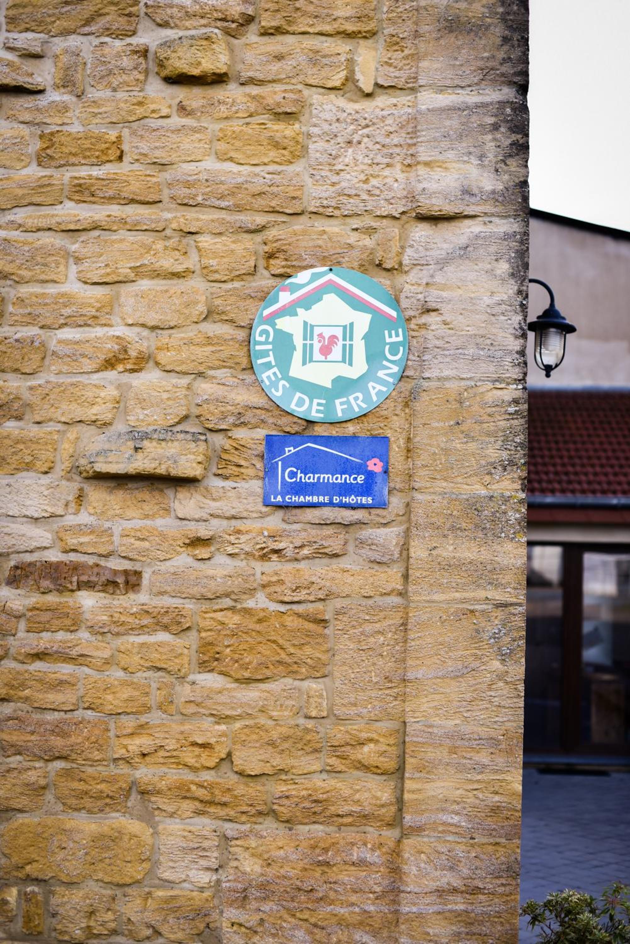 Chambres d'Hôtes La Fraiseraie view 3