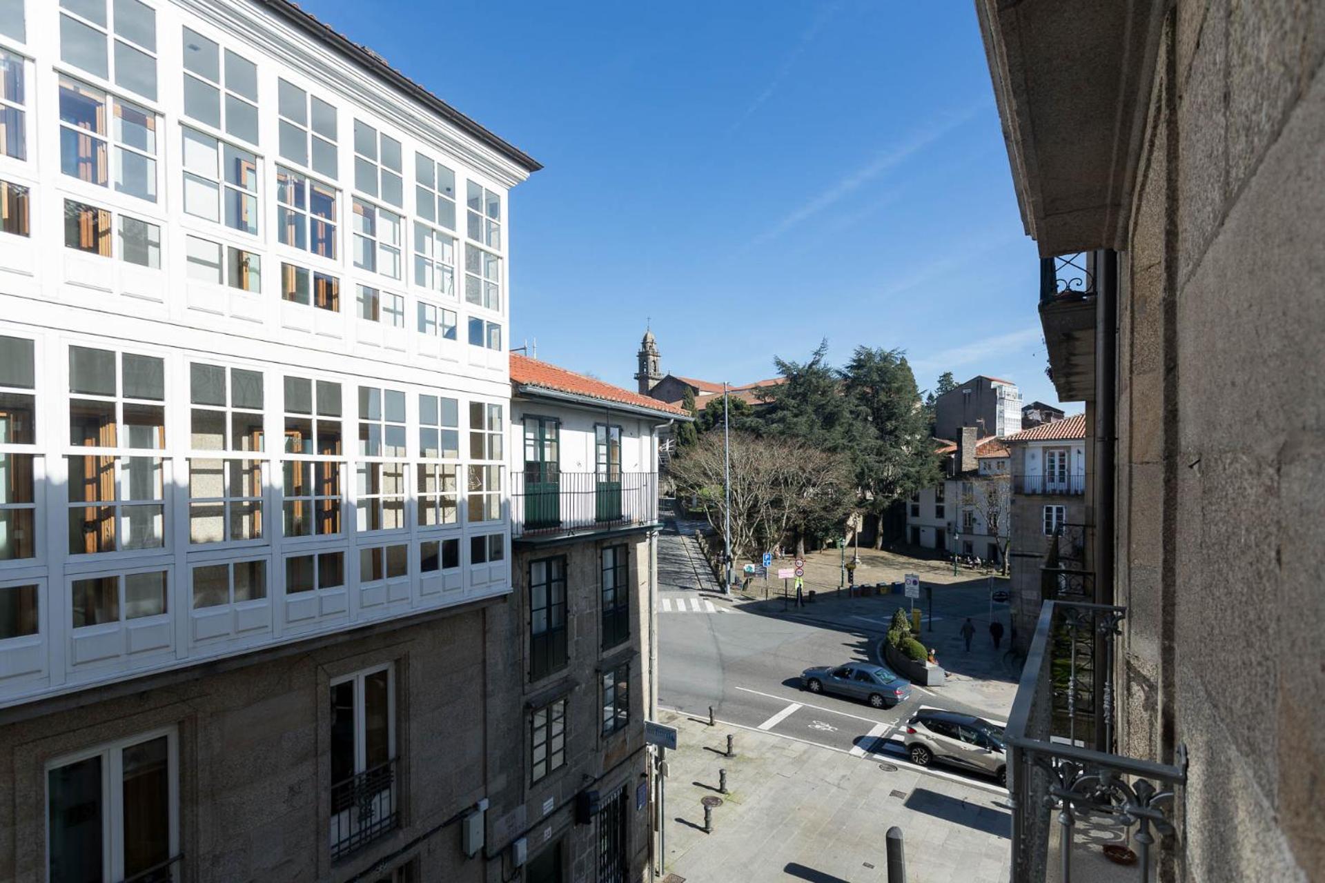 Luxury apartment-free parking photo 2