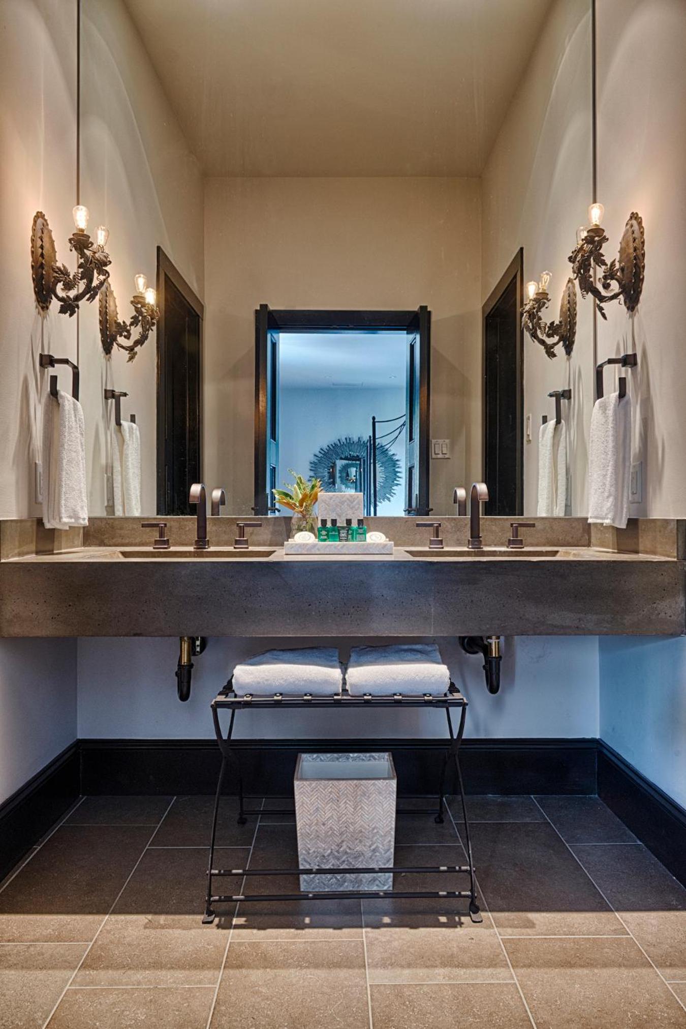 Hotel Domestique