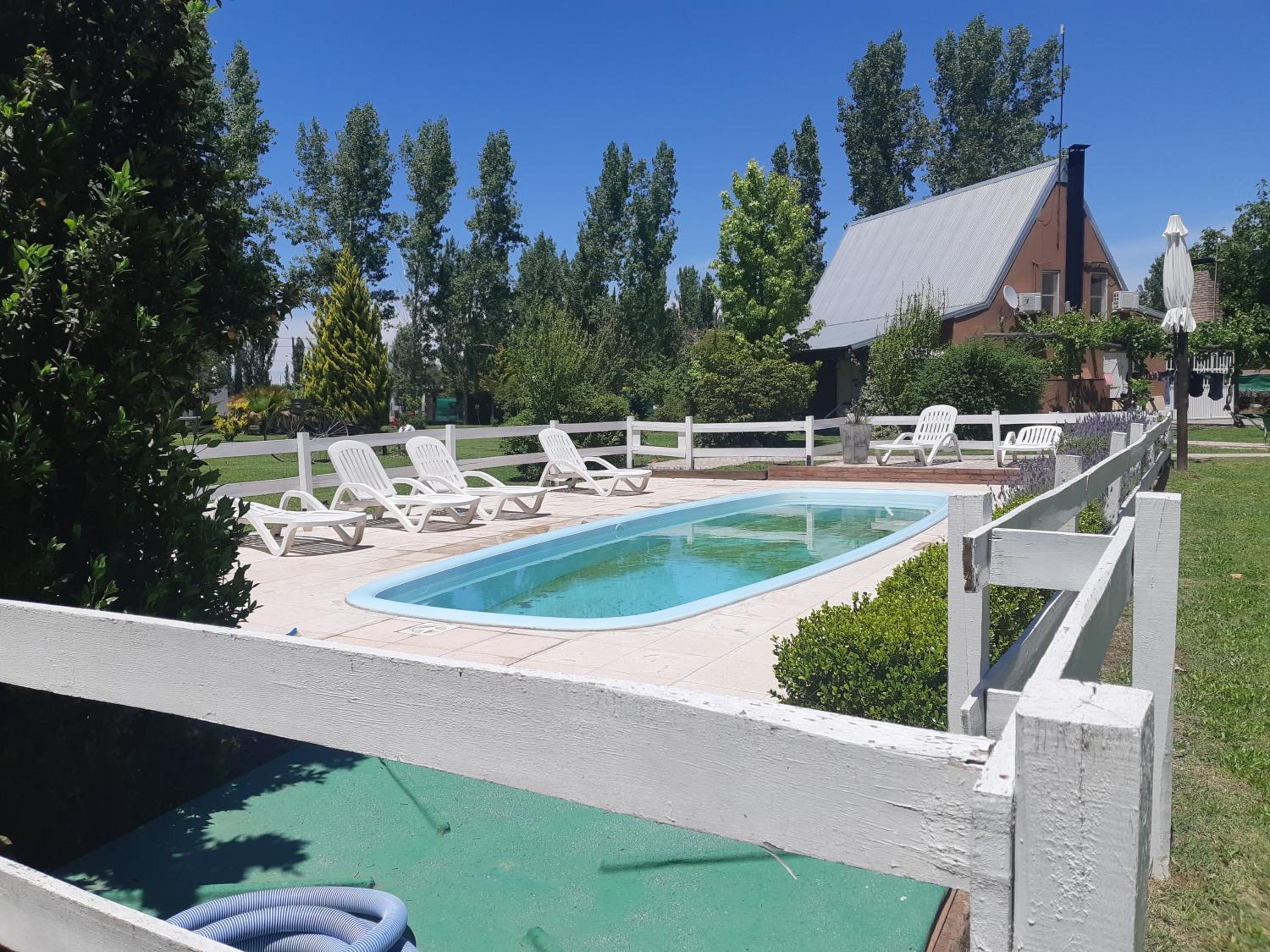 Villa Ciruelos