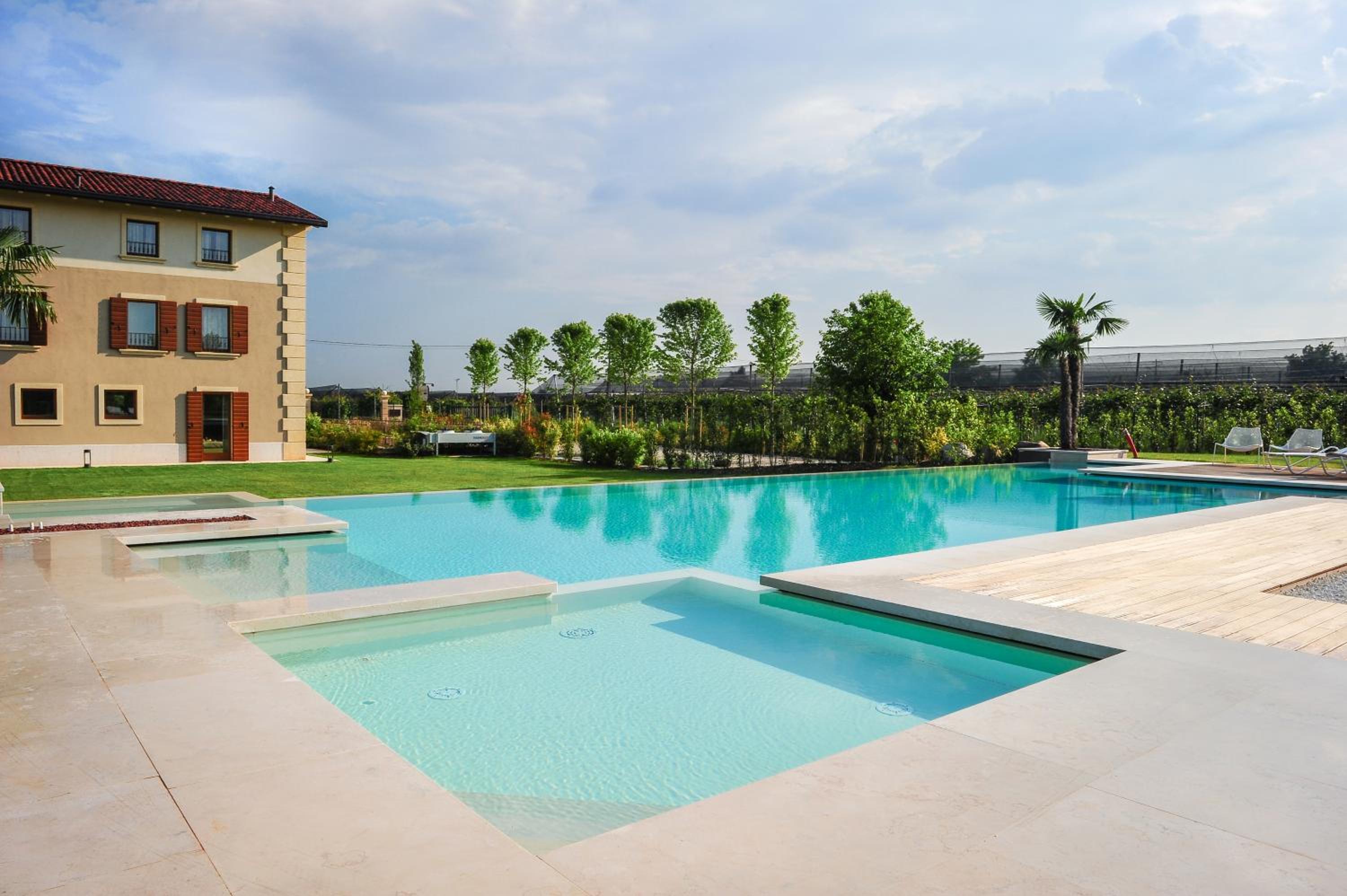 Belvivere Suites