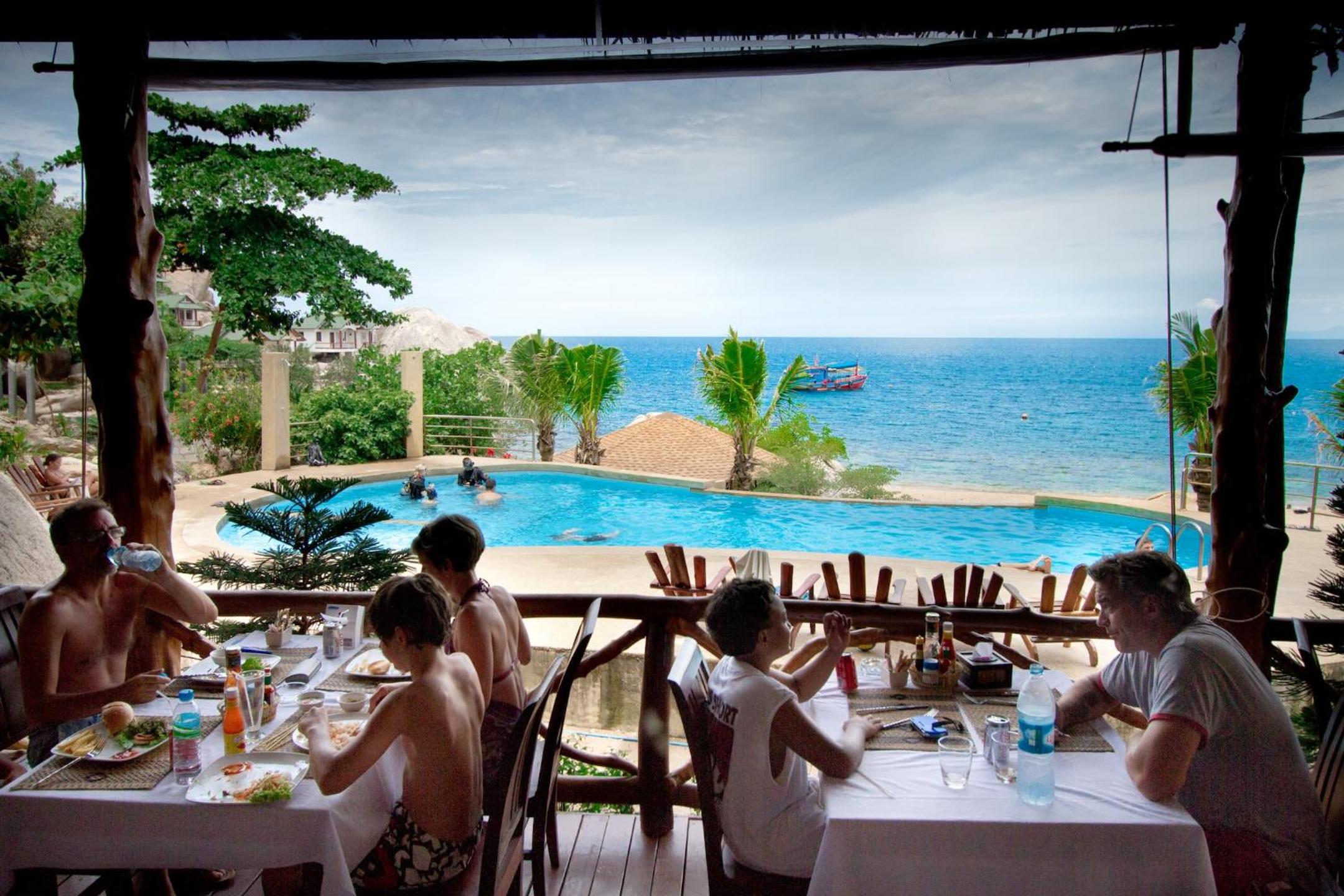 Lub d Koh Tao Tanote Bay view 3