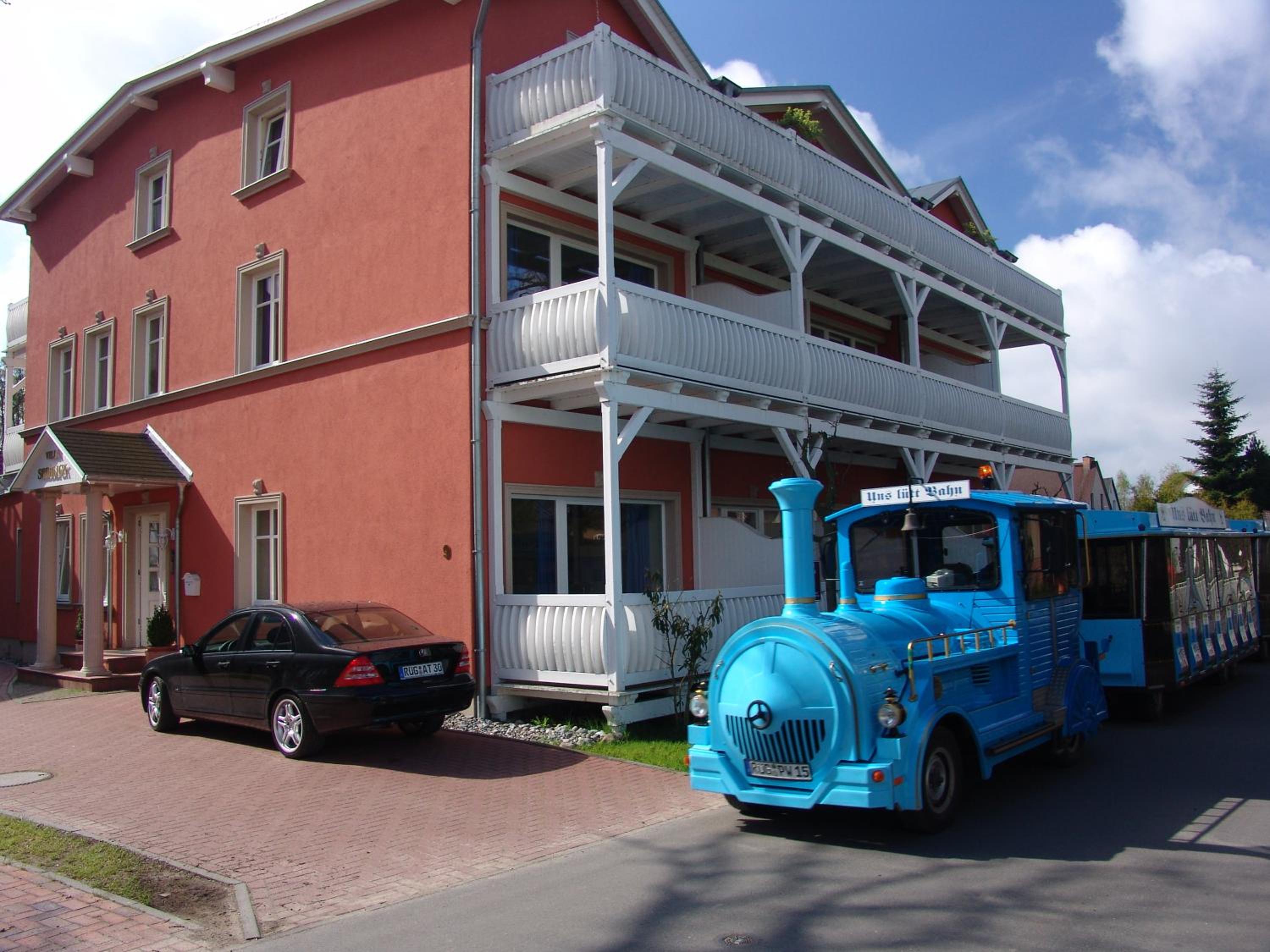 Photo 8
