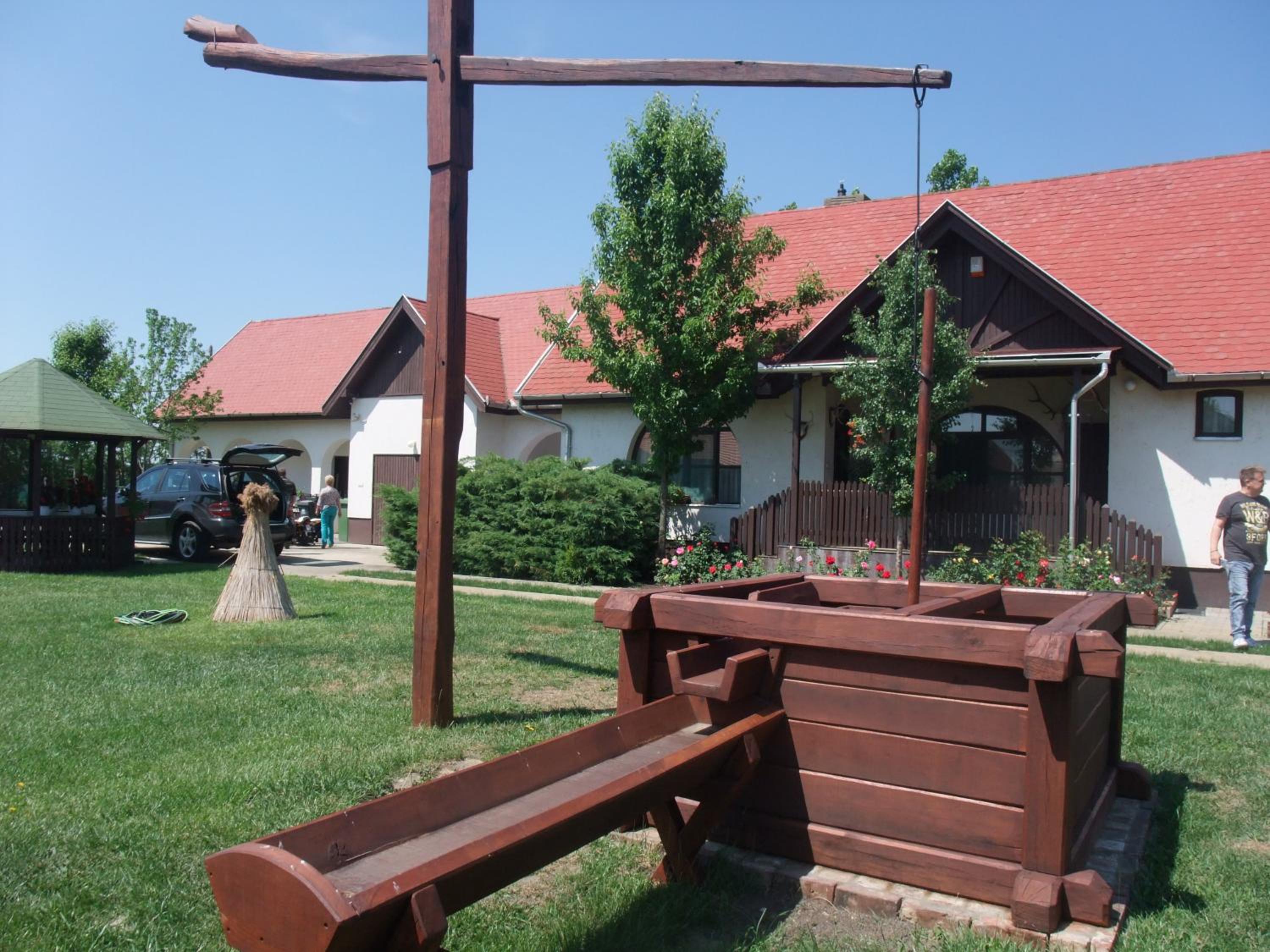 Photo 25