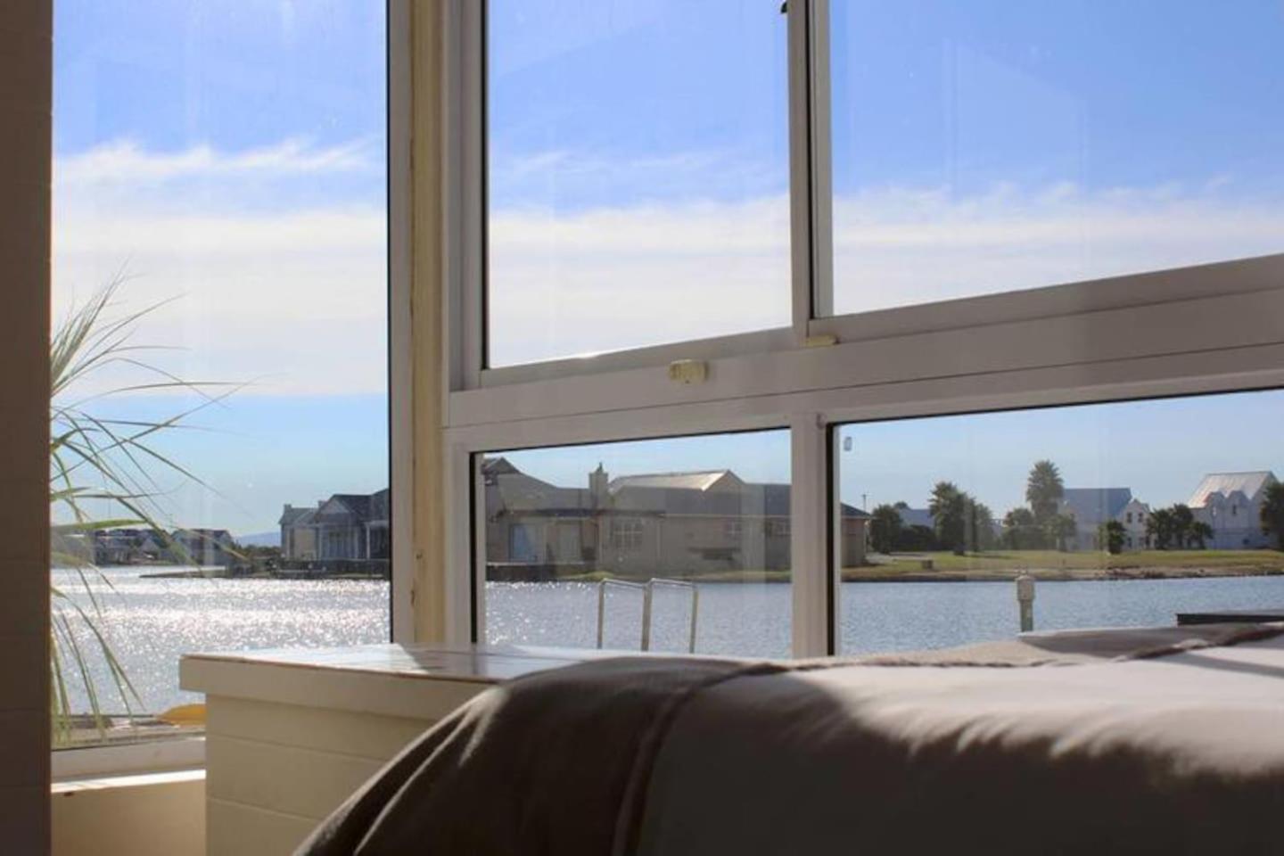Waterside Living KP08 view 4