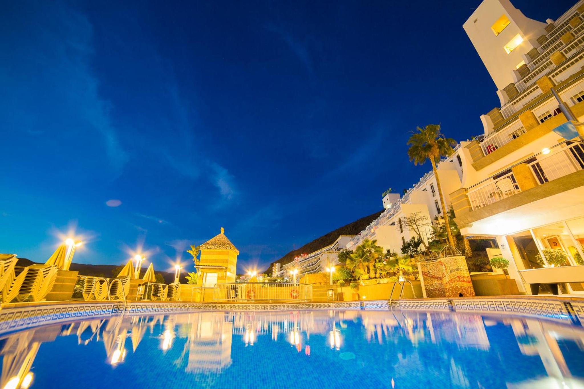 Apartamentos Cabau Cala Nova