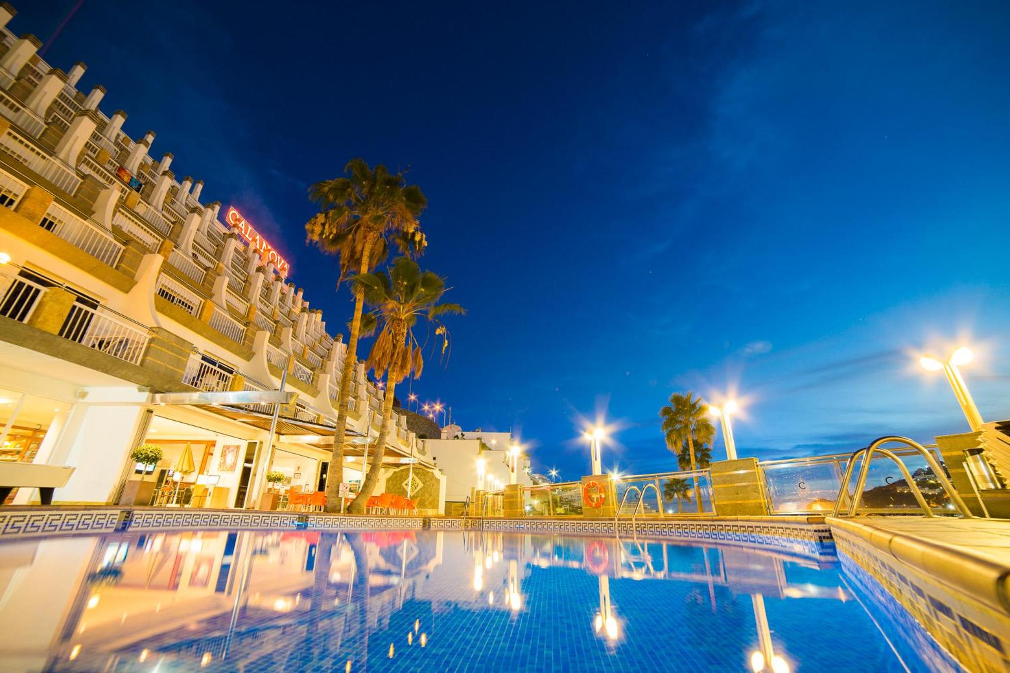 Apartamentos Cabau Cala Nova