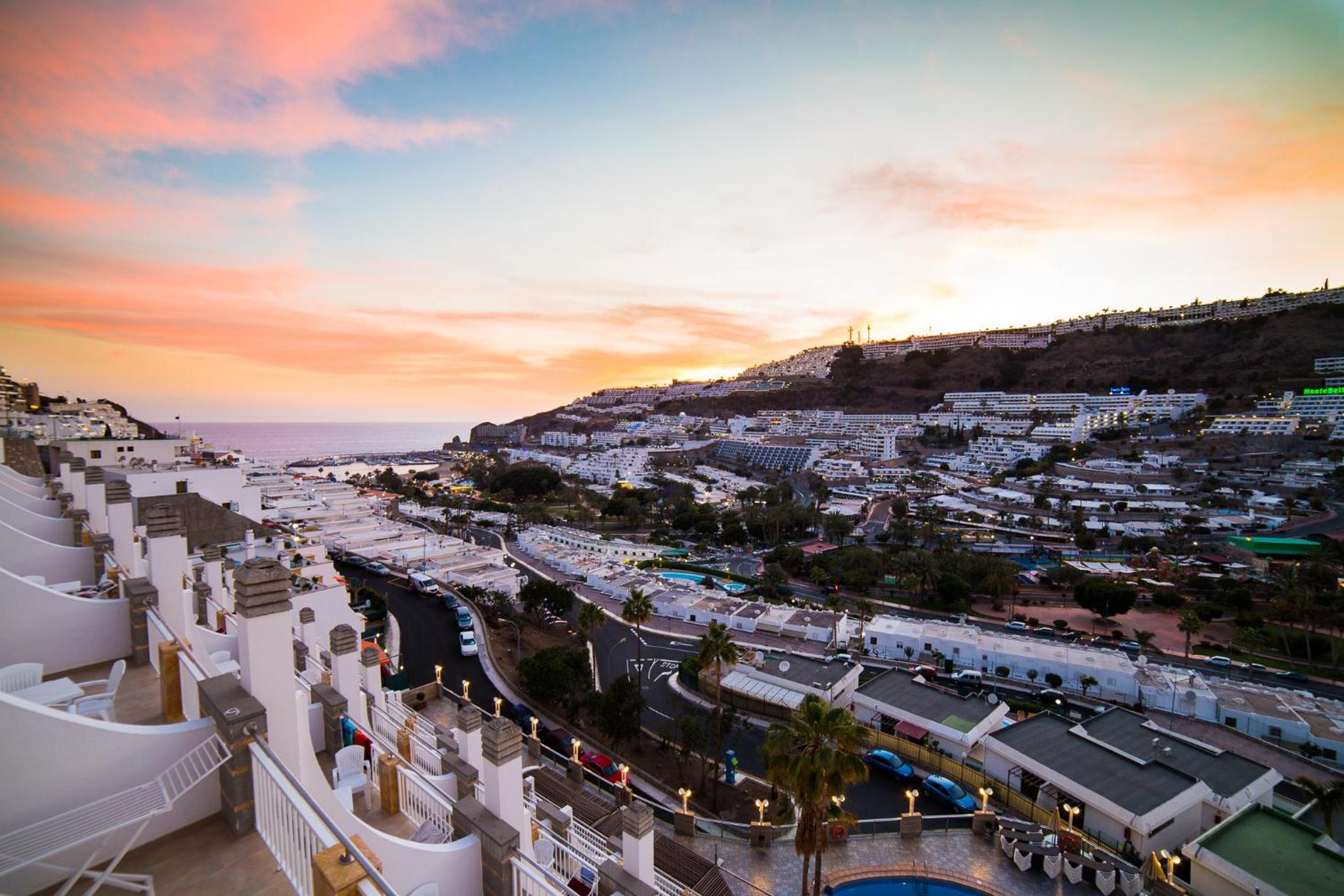 Apartamentos Cabau Cala Nova