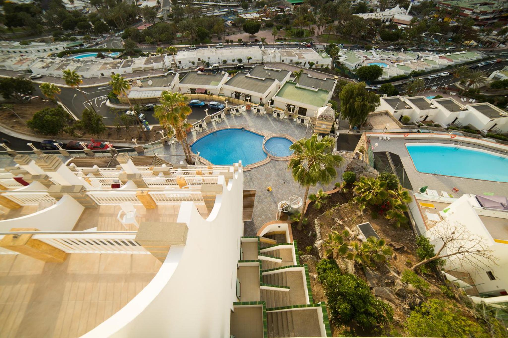 Apartamentos Cabau Cala Nova