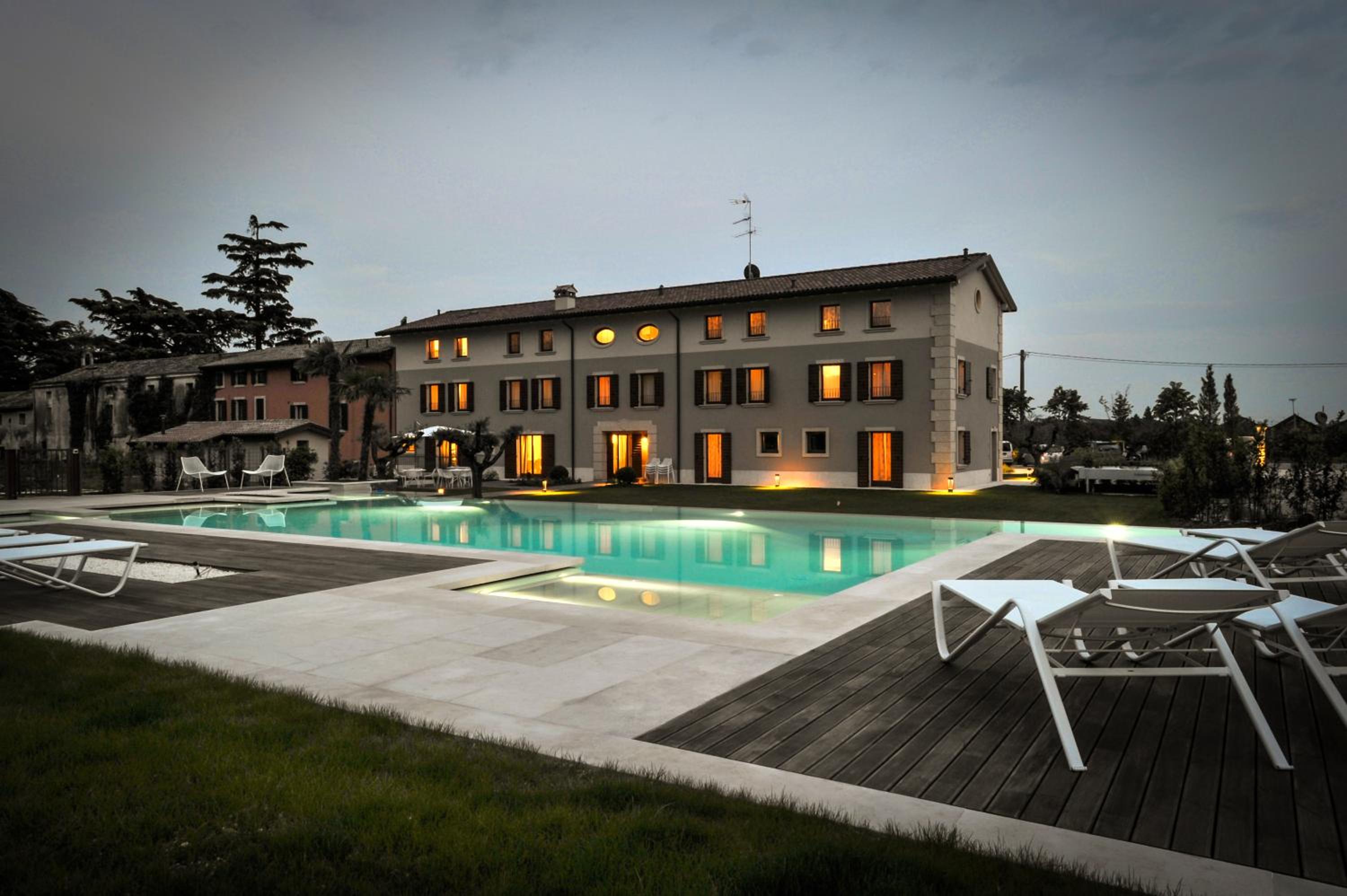 Belvivere Suites