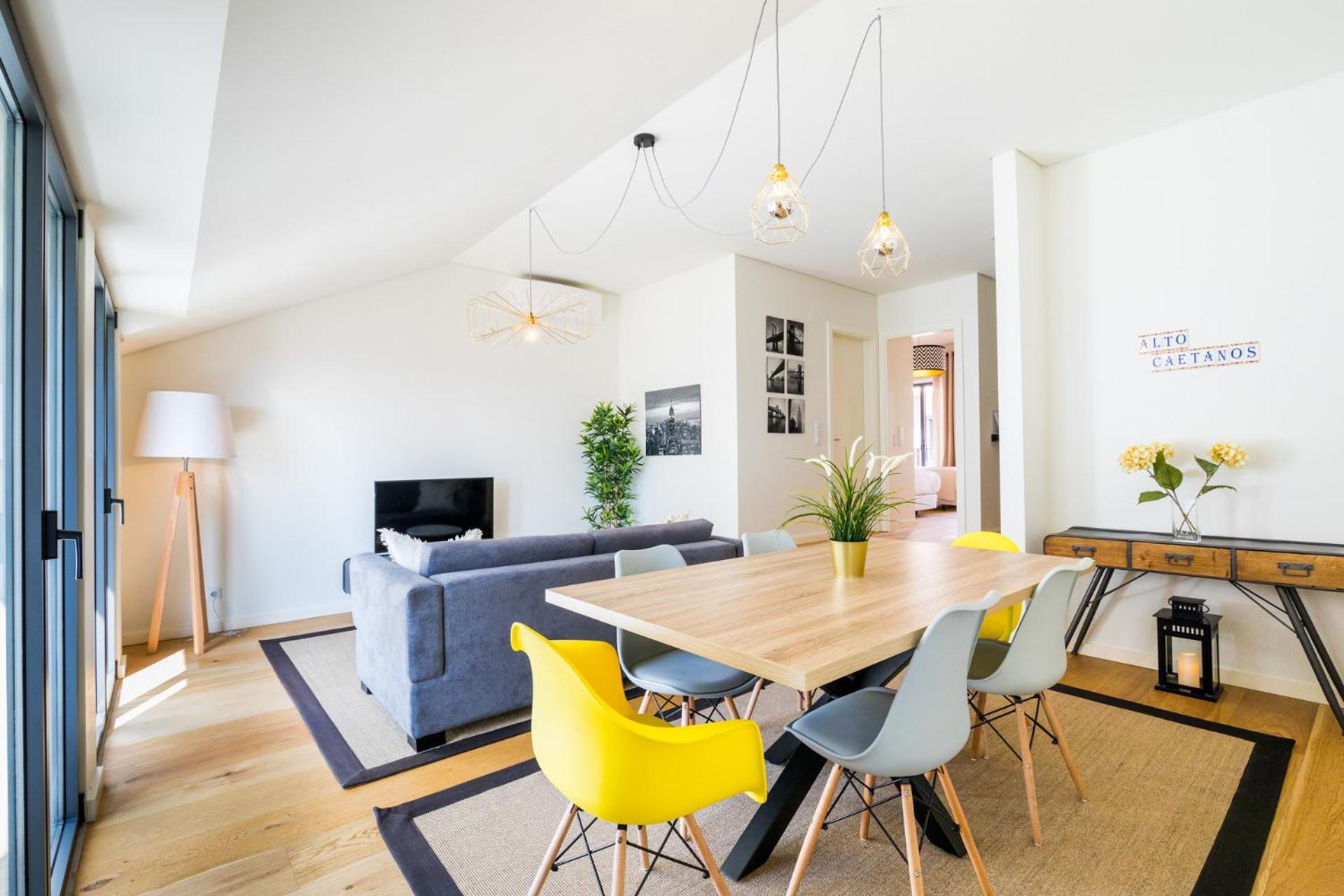 GuestReady - Spacious flat in Bairro Alto view 2