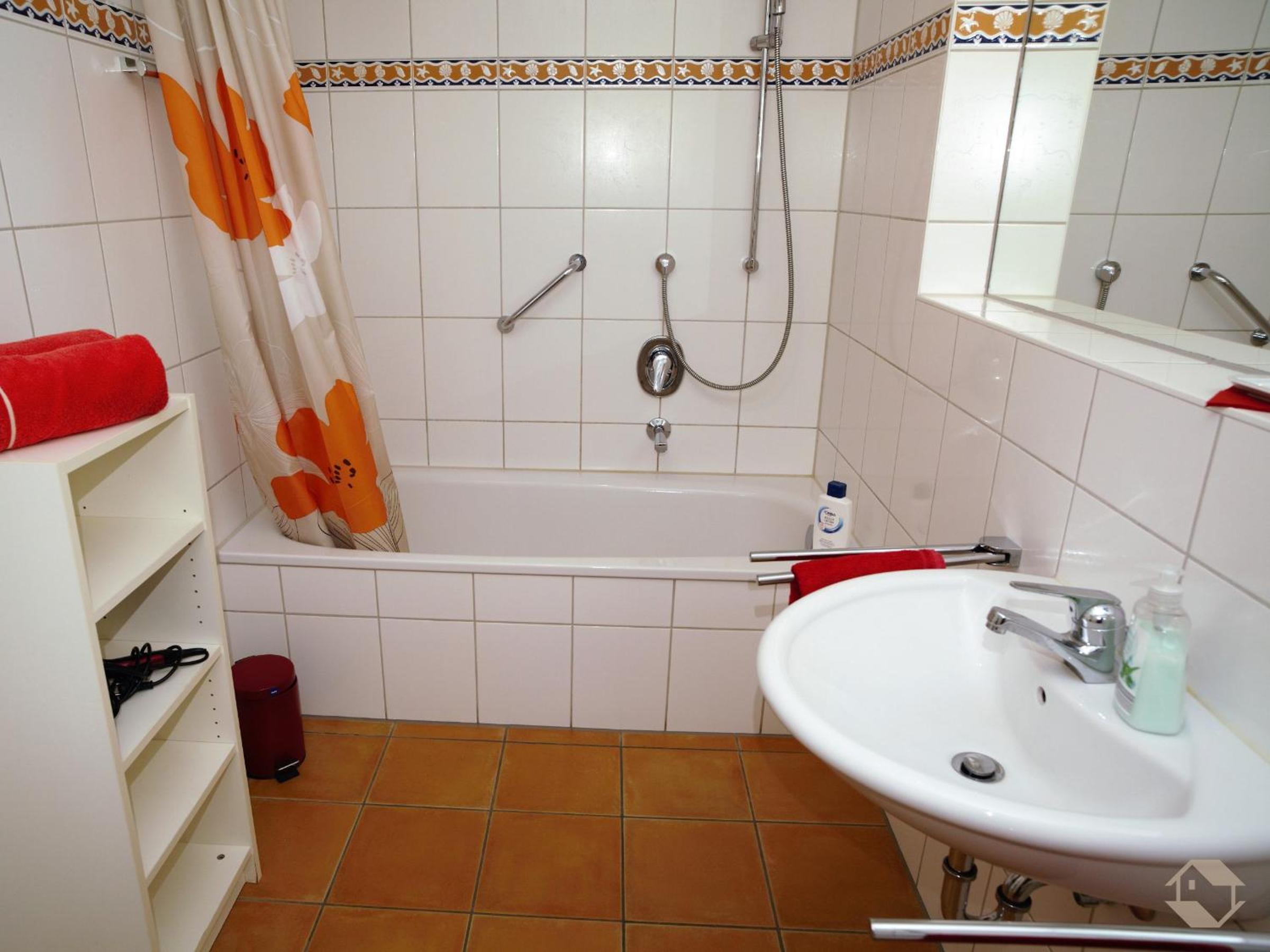 Photo 32