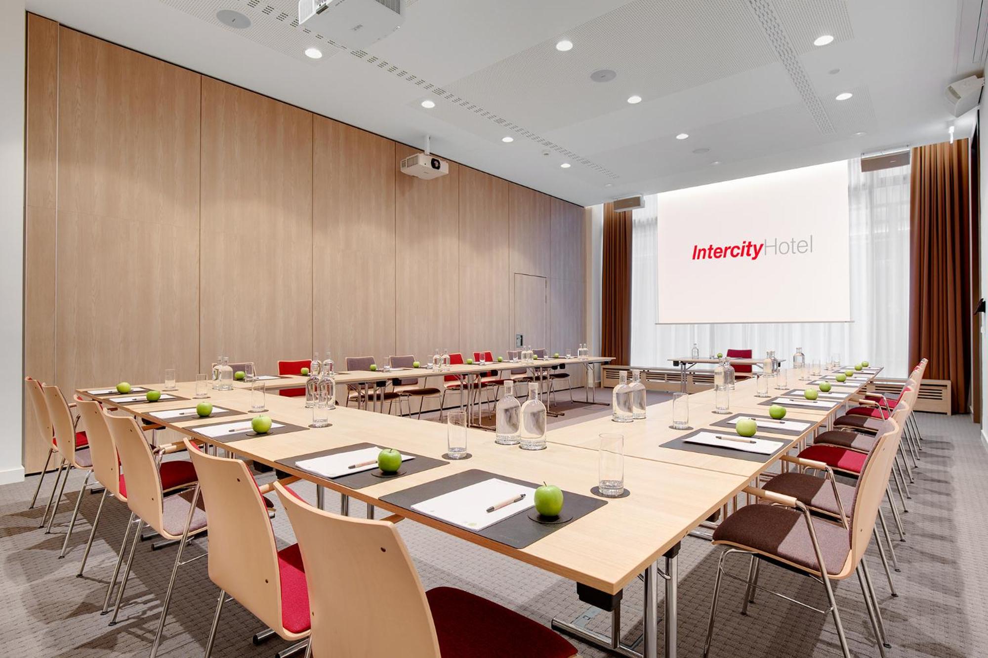 IntercityHotel Frankfurt Hauptbahnhof Sud - Property Image 3