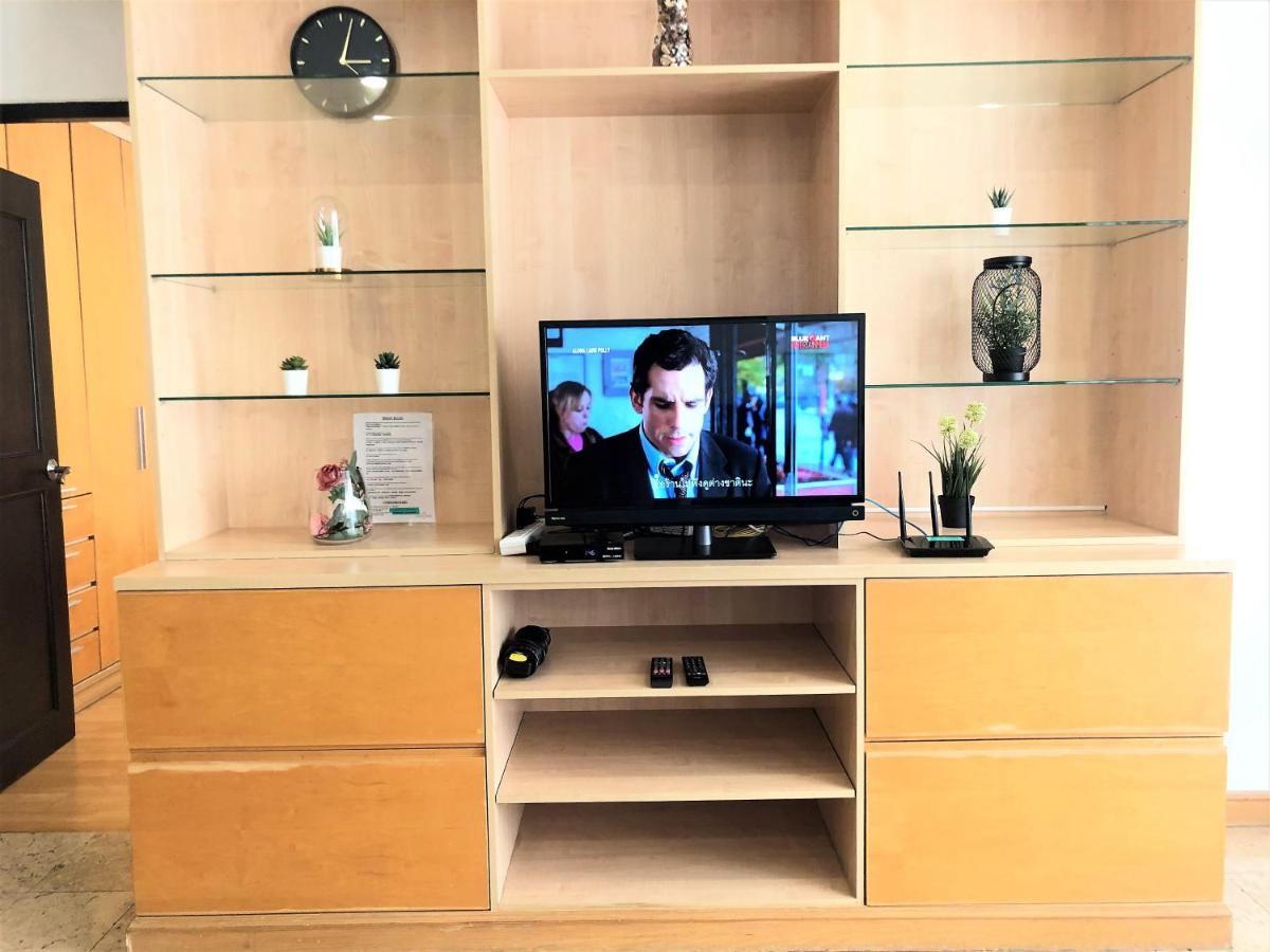 Twin Peaks Sukhumvit Suites