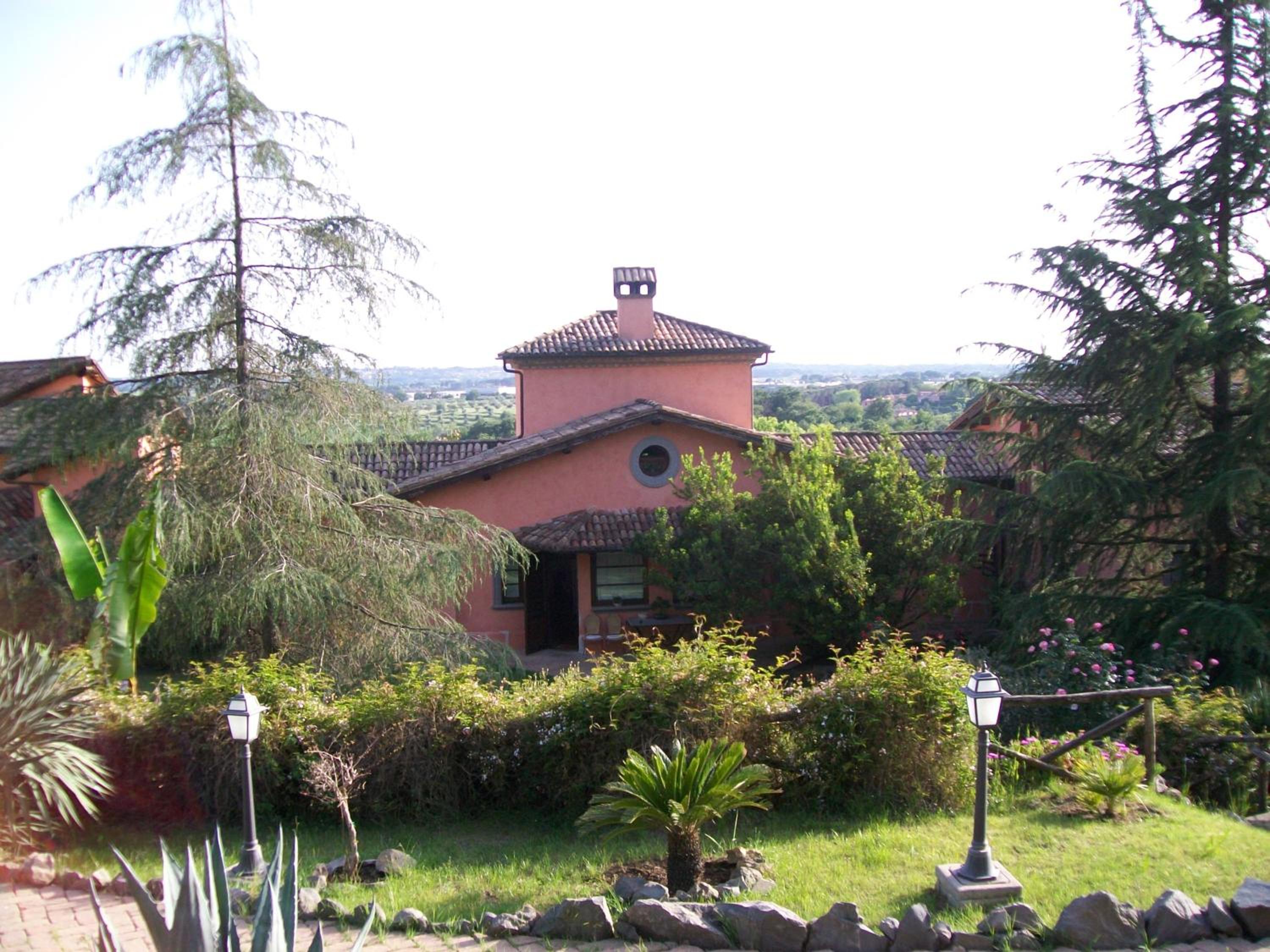 Photo 33
