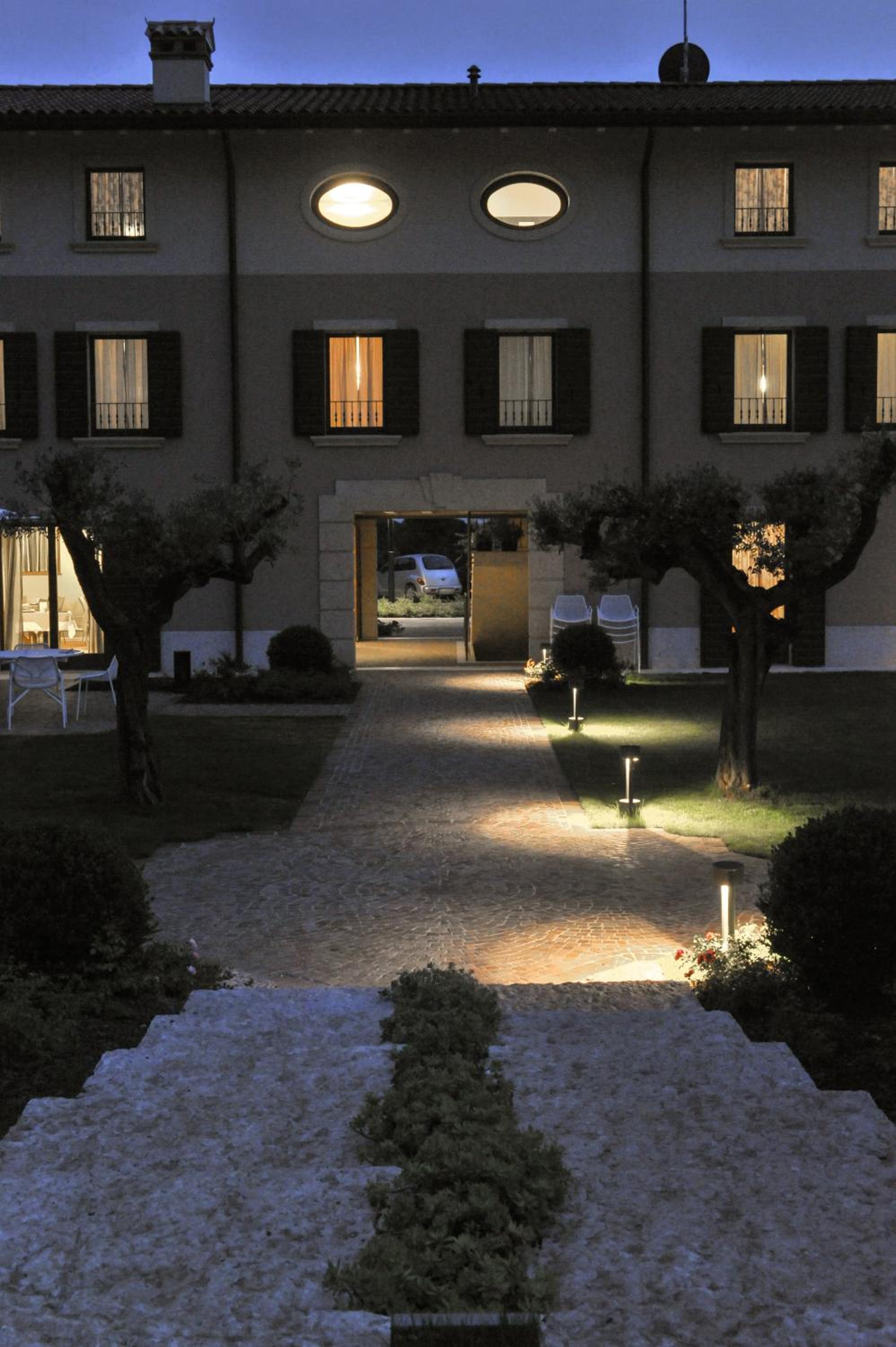 Belvivere Suites