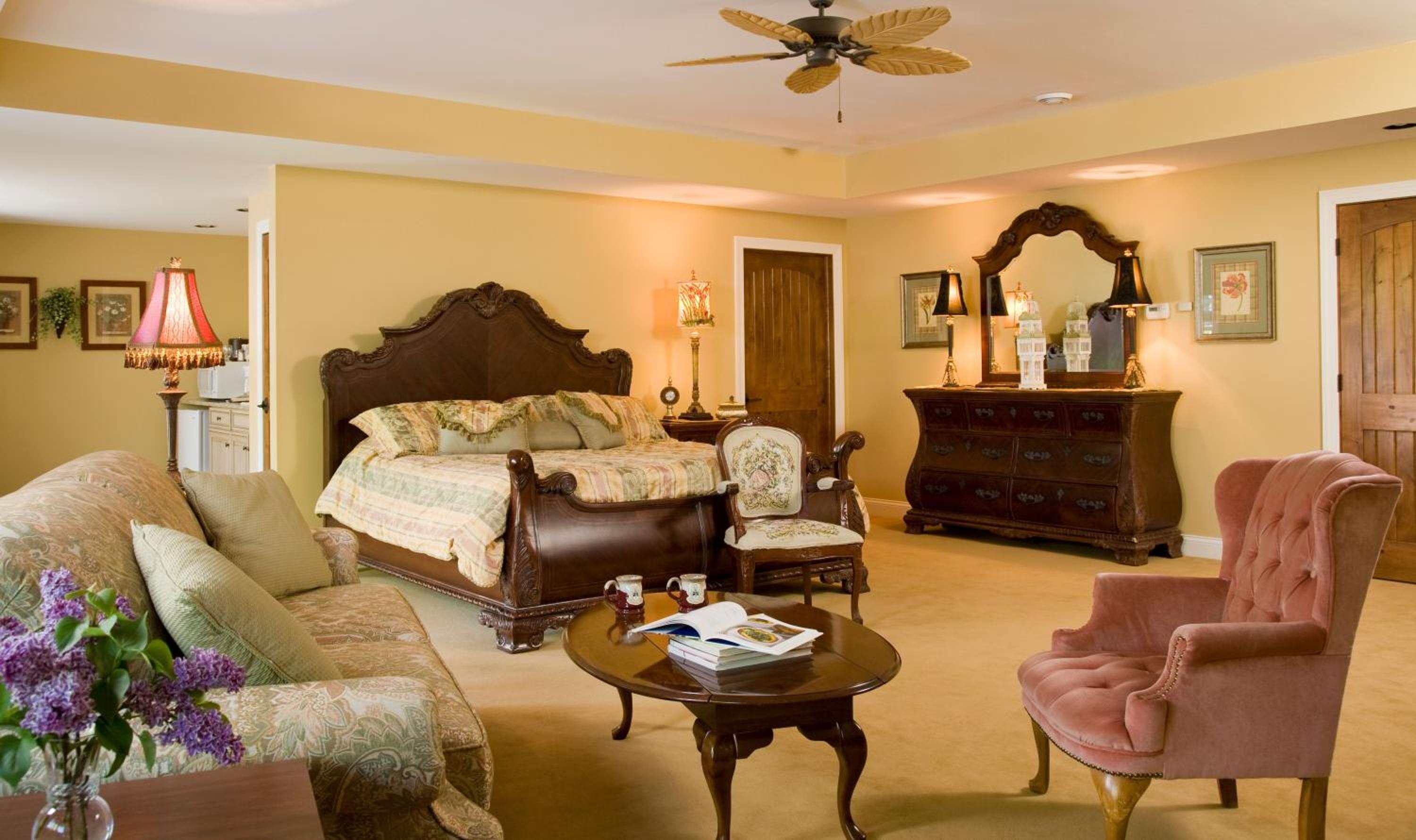 Galena Vacations - Goldmoor Inn  Resort - Property Image 4