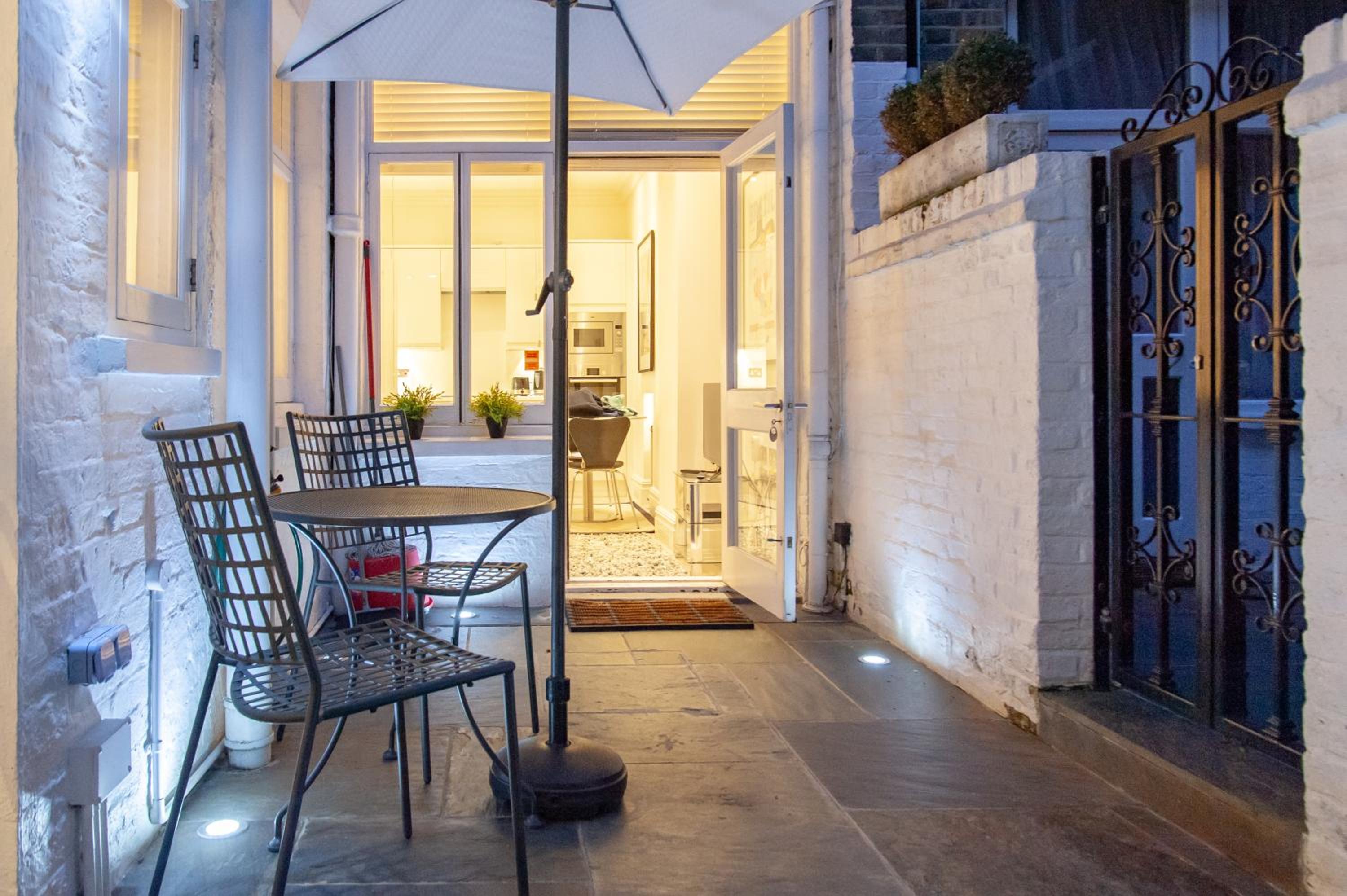 outdoor bbq area