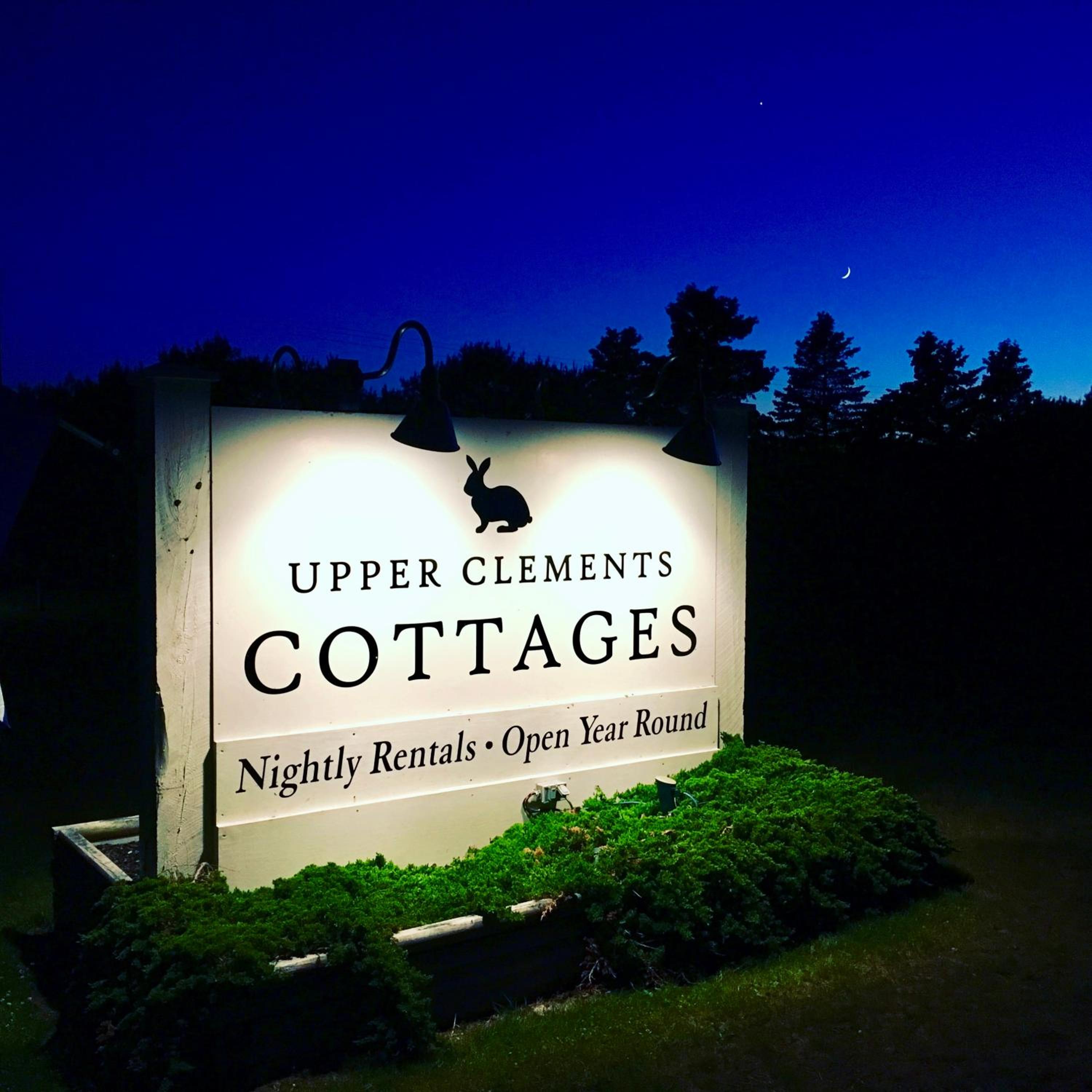 Upper Clements Cottages & RV Park