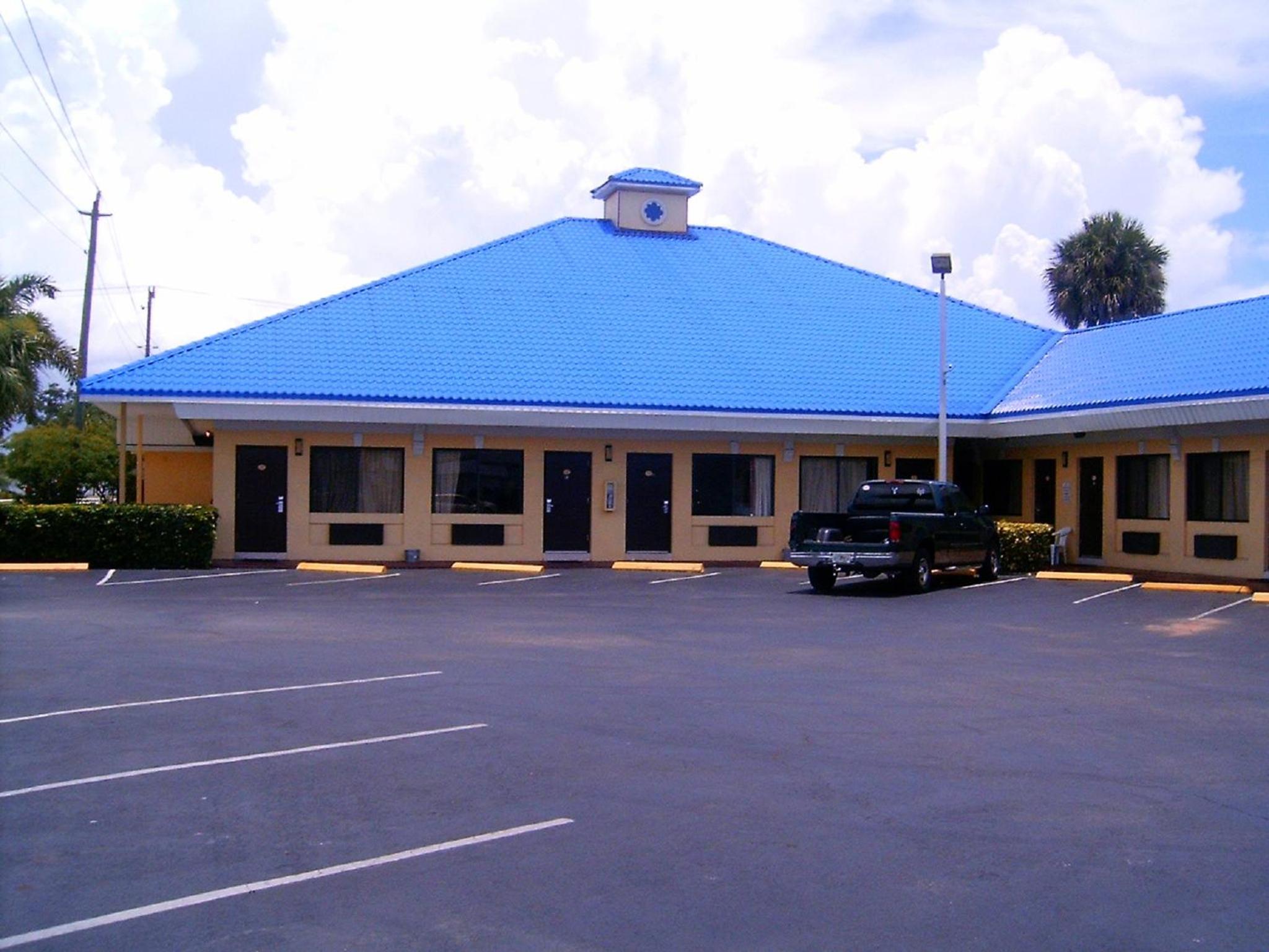 Budget Inn of Okeechobee view 2
