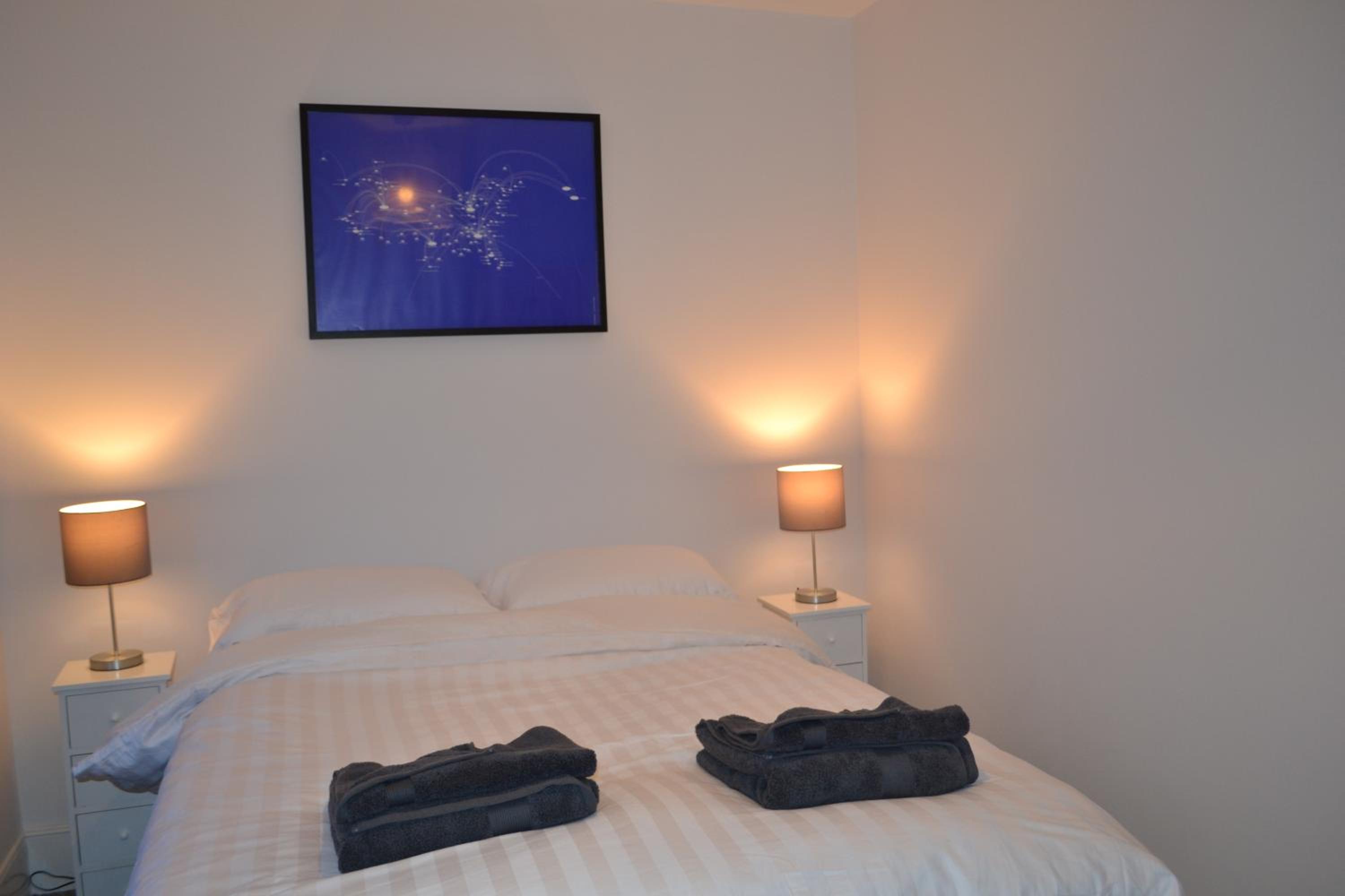 Park View - Two bedroom apartment view 4
