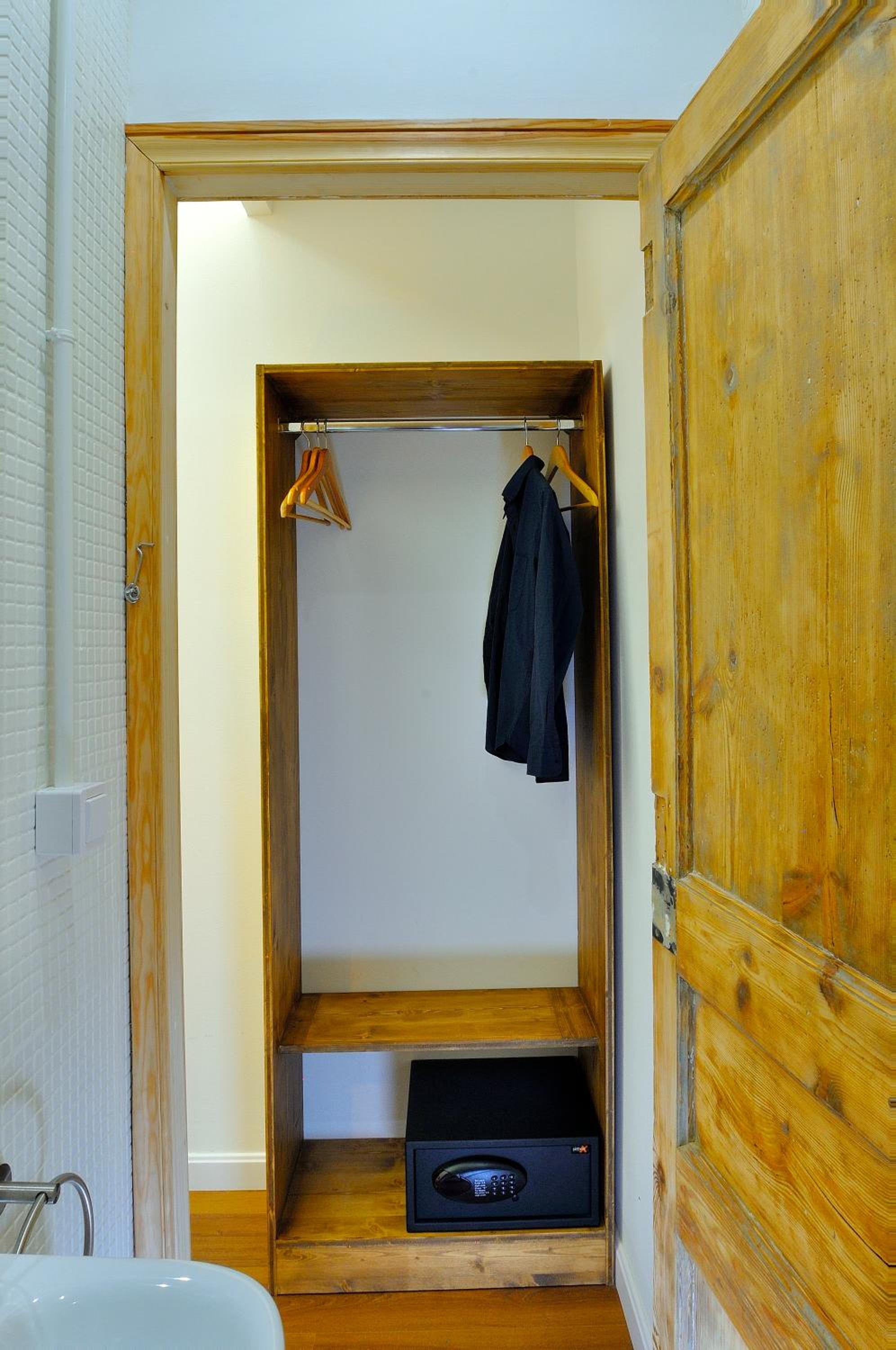 Hostal Girona
