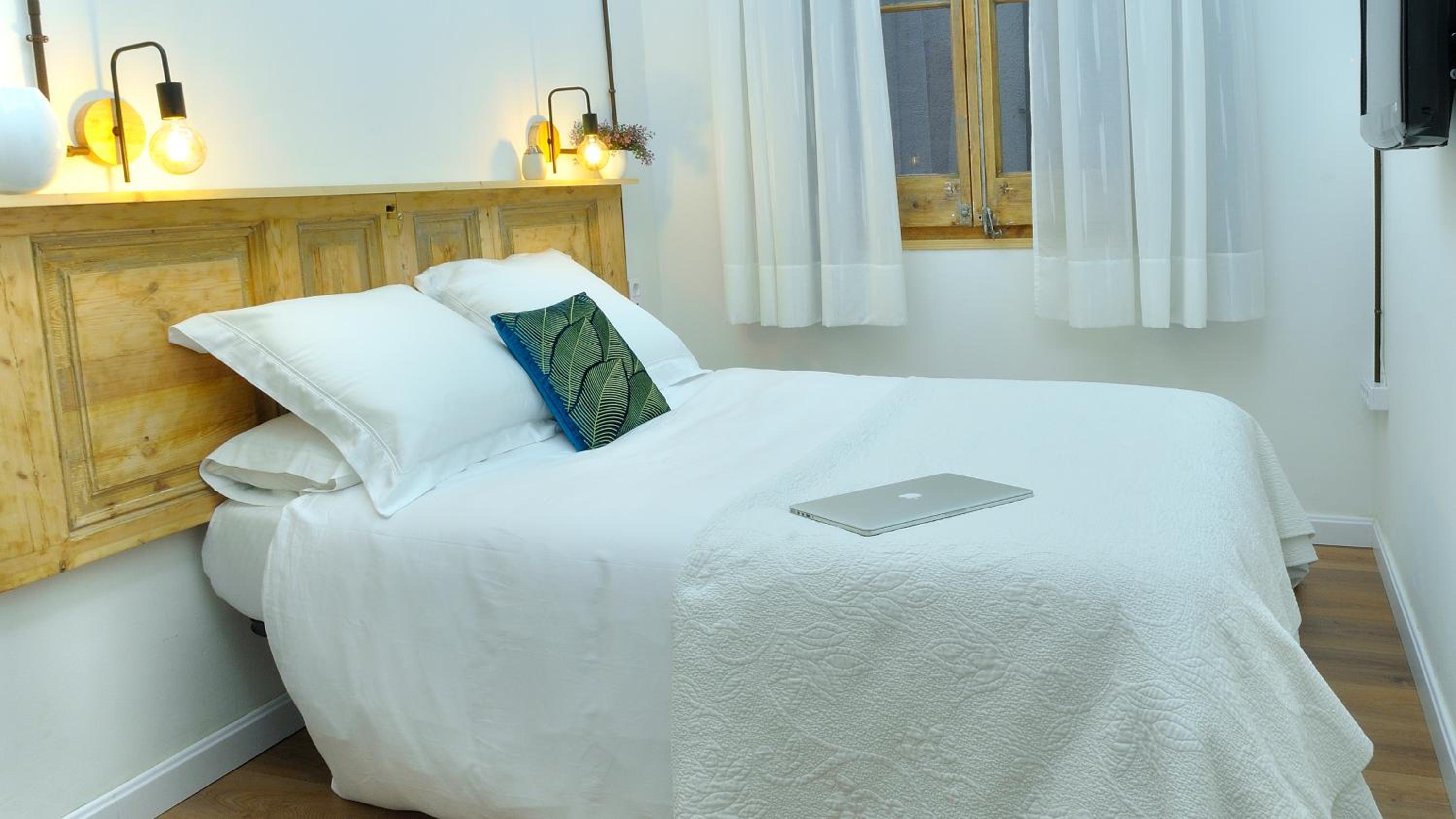 Hostal Girona