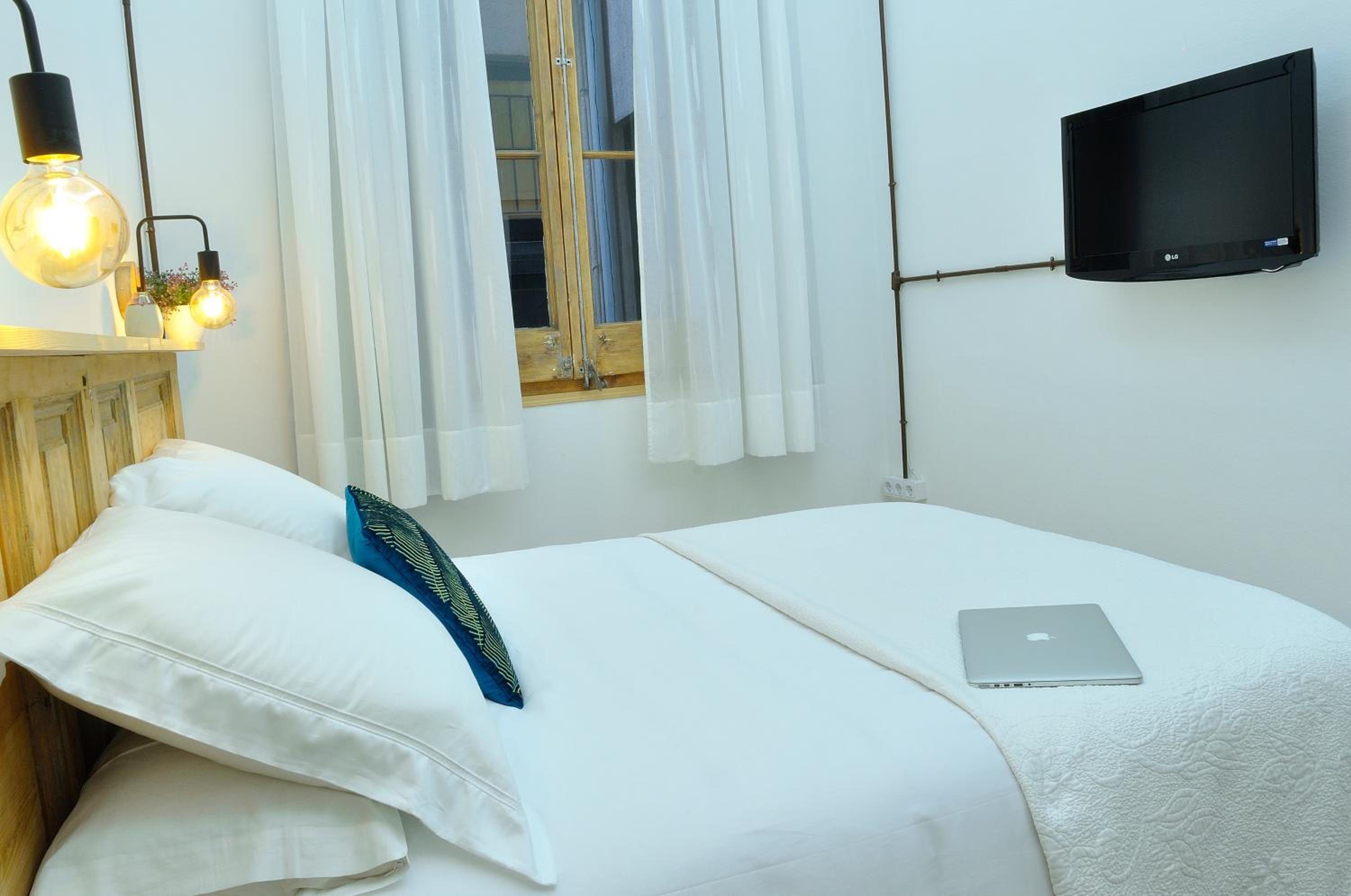 Hostal Girona