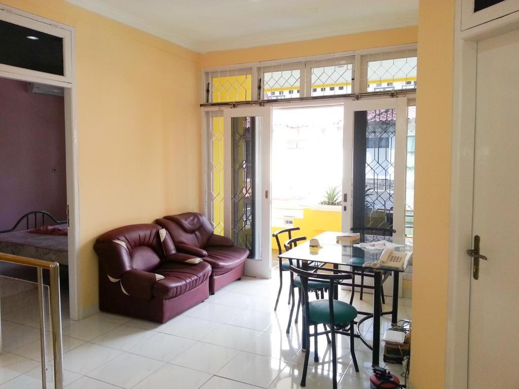 Cendana Mulia Hostel Bogor