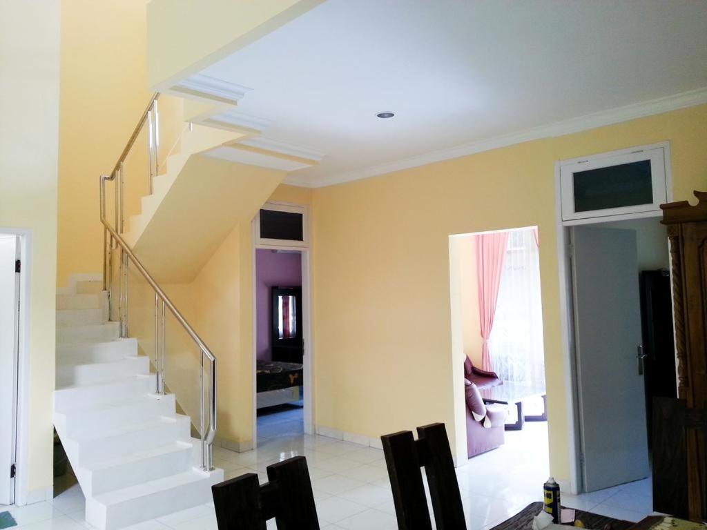 Cendana Mulia Hostel Bogor