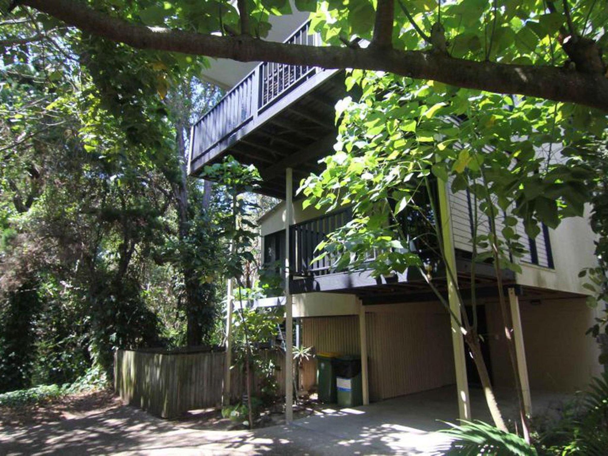 Straddie Beach House 2 by Discover Stradbroke - Property Image 4