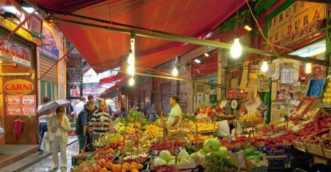 In the heart of Kalsa, a green and quiet terrace, Free Parking