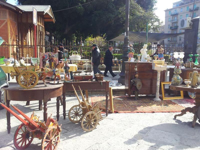 In the heart of Kalsa, a green and quiet terrace, Free Parking