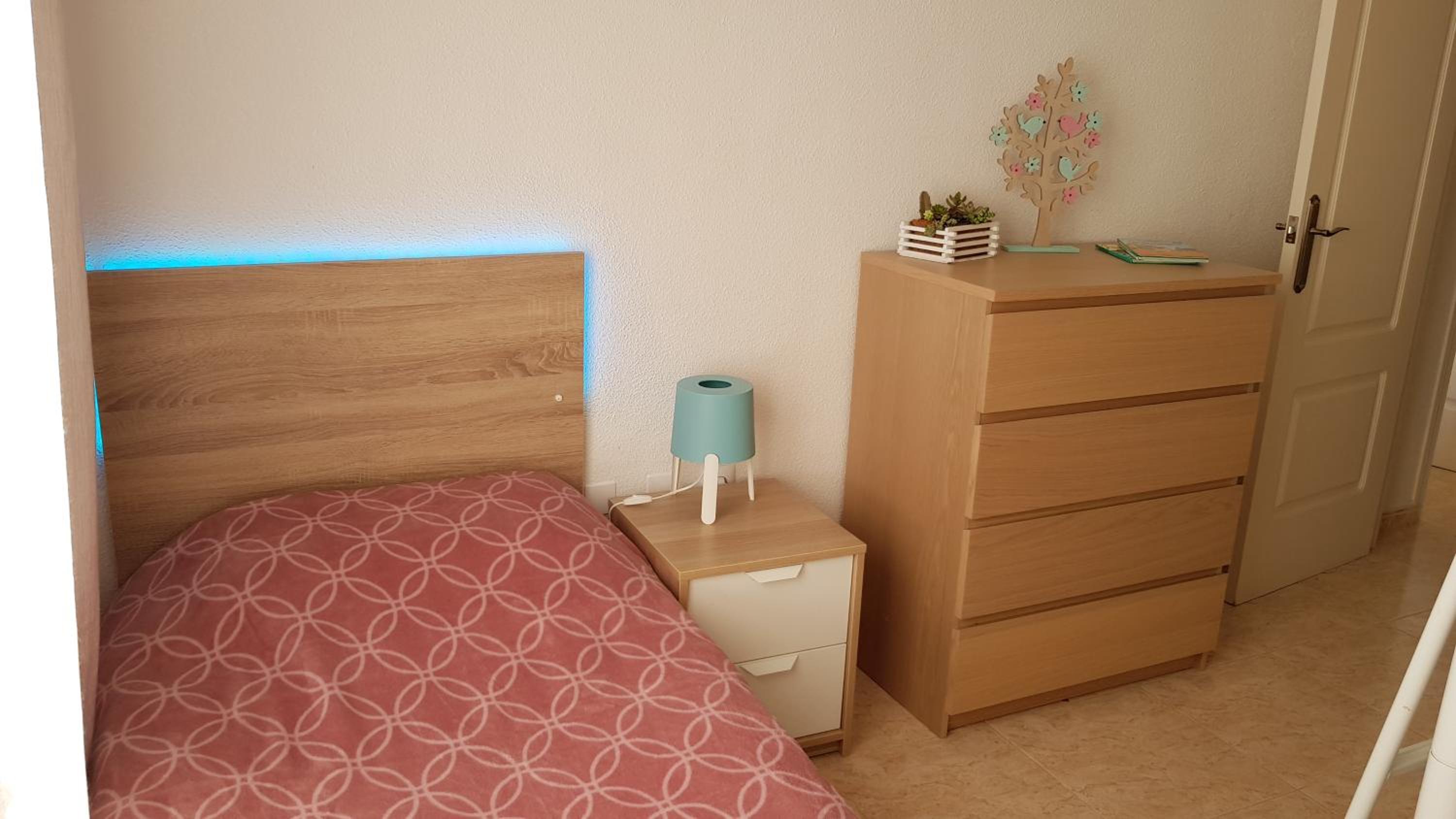 Villa La Zenia, Private pool, 10min walk to La Zenia Beach, for 6 people