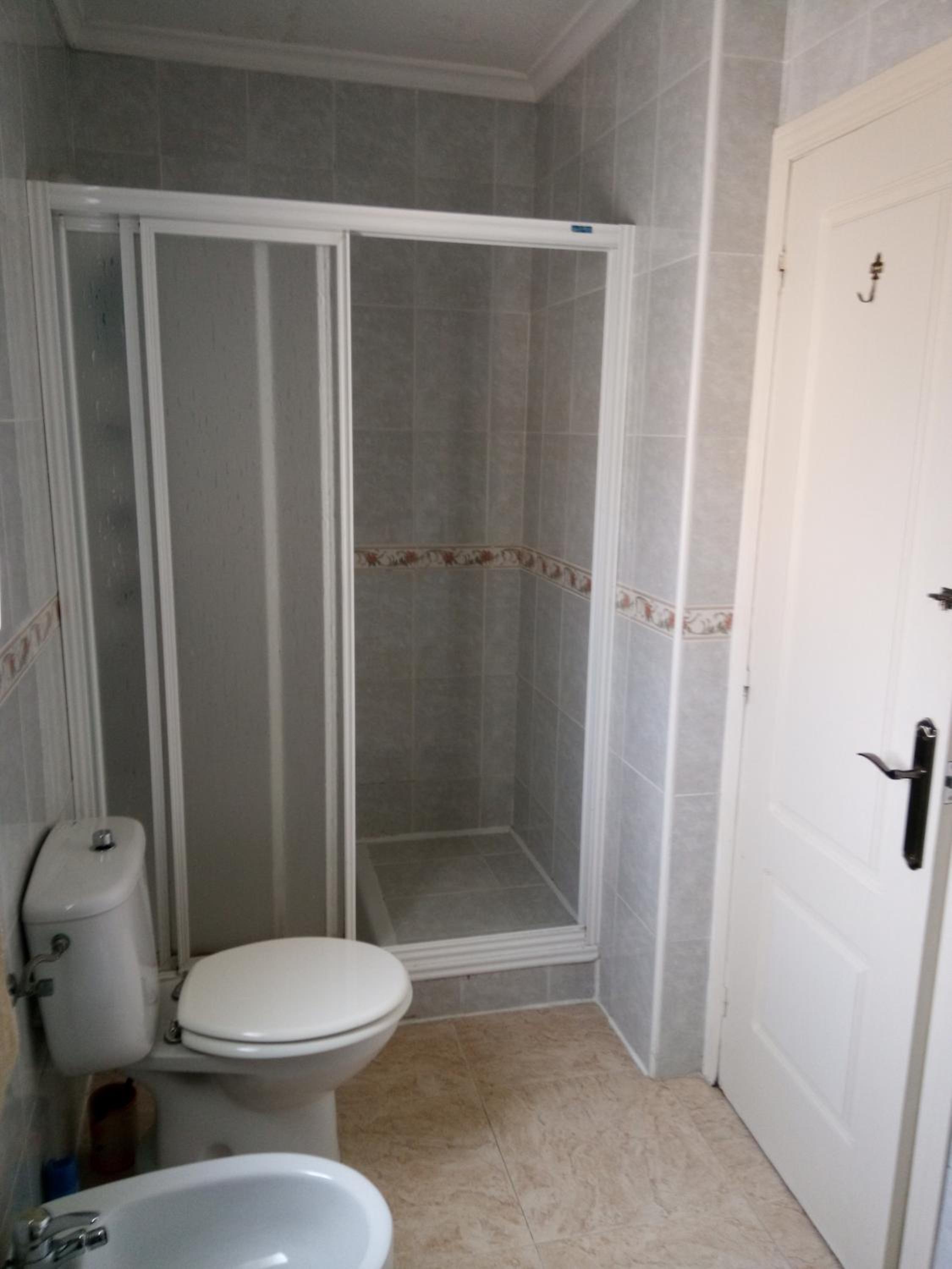 Villa La Zenia, Private pool, 10min walk to La Zenia Beach, for 6 people