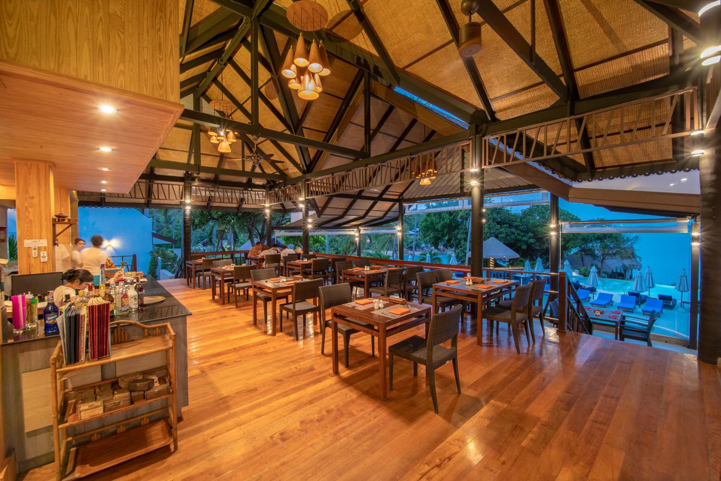 Coral Cliff Beach Resort Samui - SHA Plus