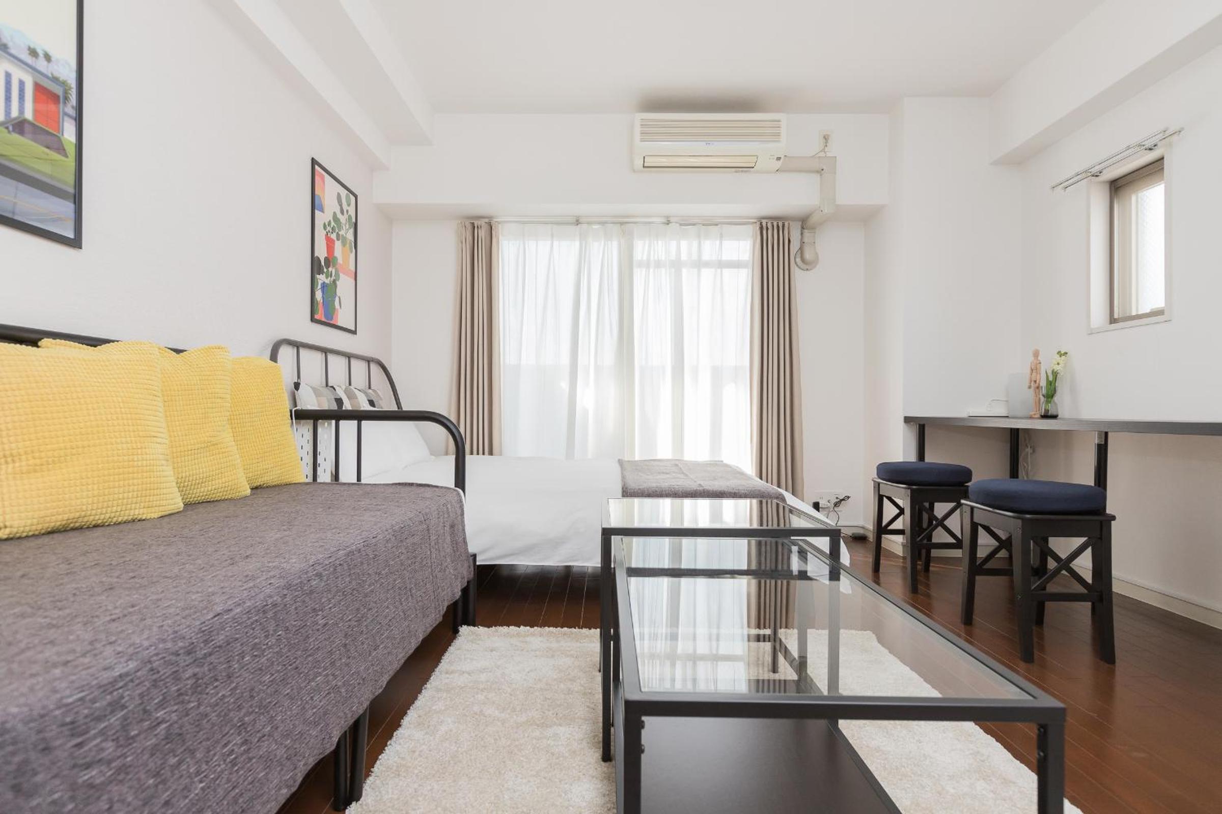 Nanba West Sakuragawa Station Apartment