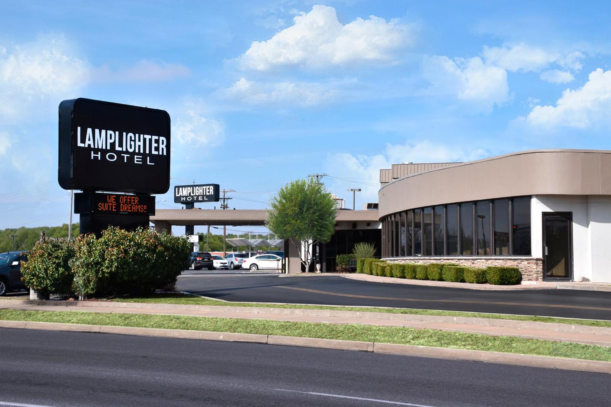 Springfield Vacations - Lamplighter Inn-South - Property Image 1