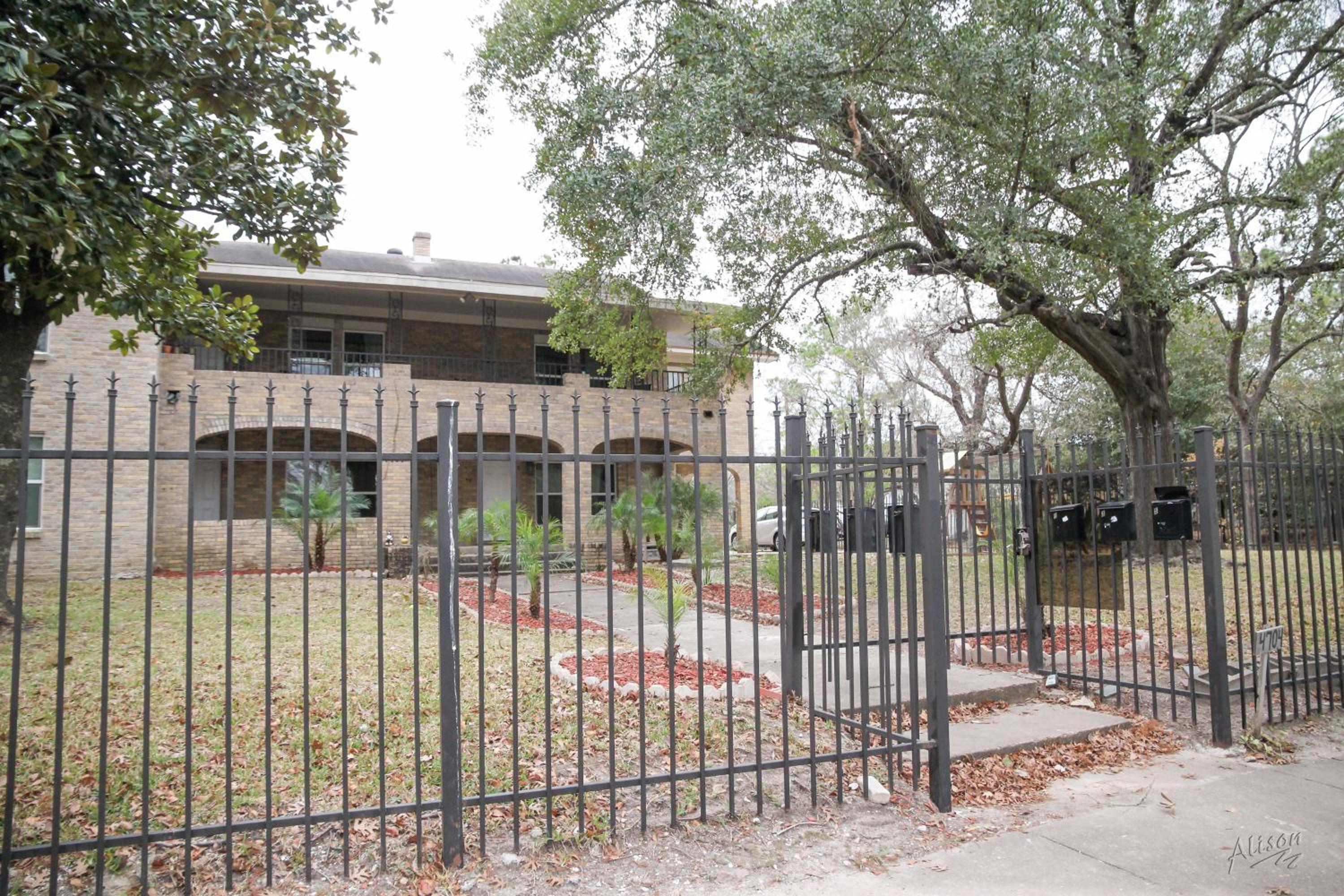 East Downtown Bungalow view 4