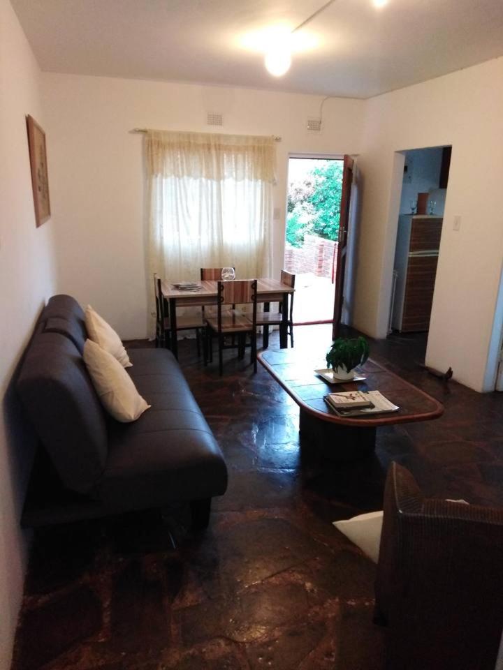 Modern Rustic Durban Apartment view 4