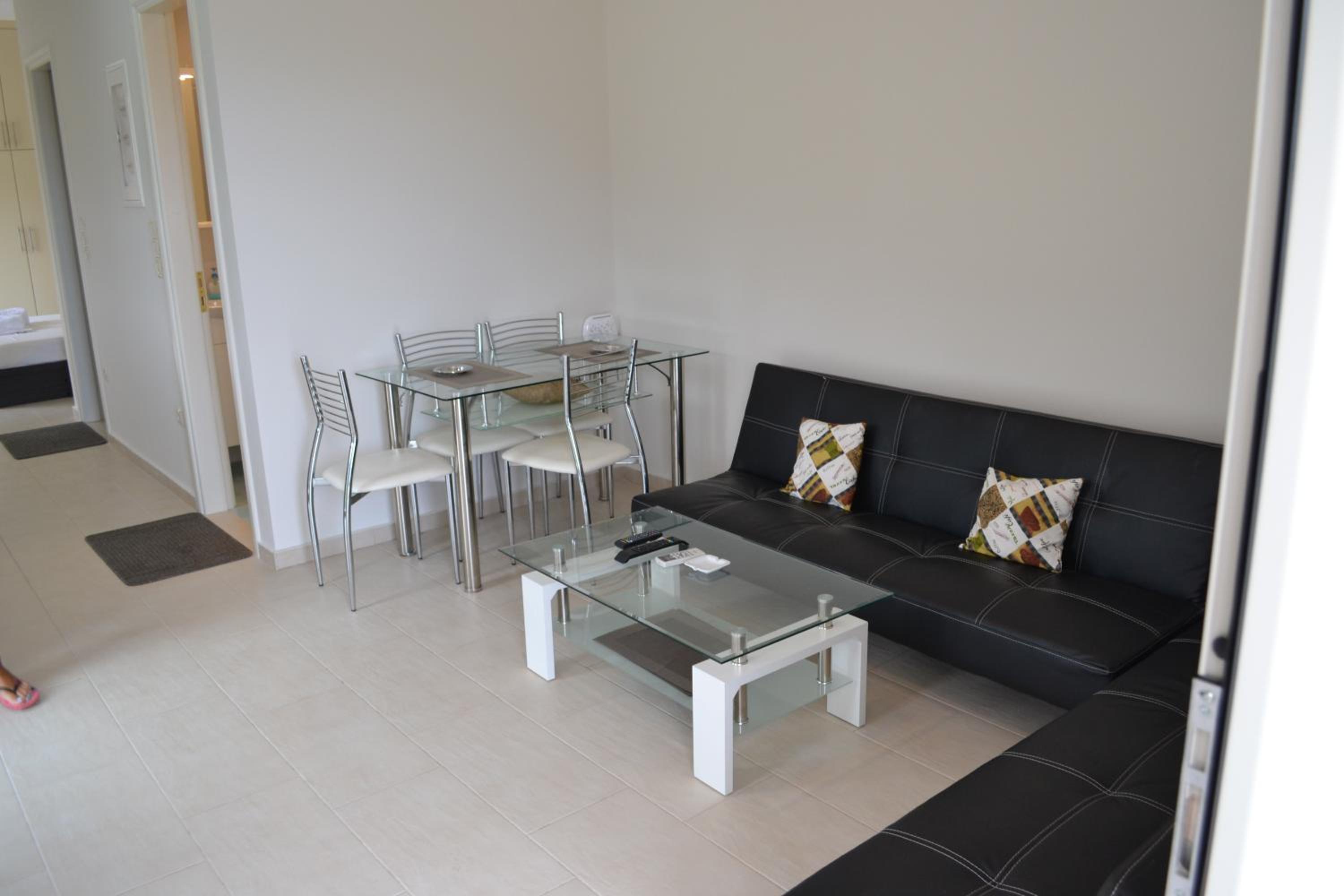 Av Apartment photo 5