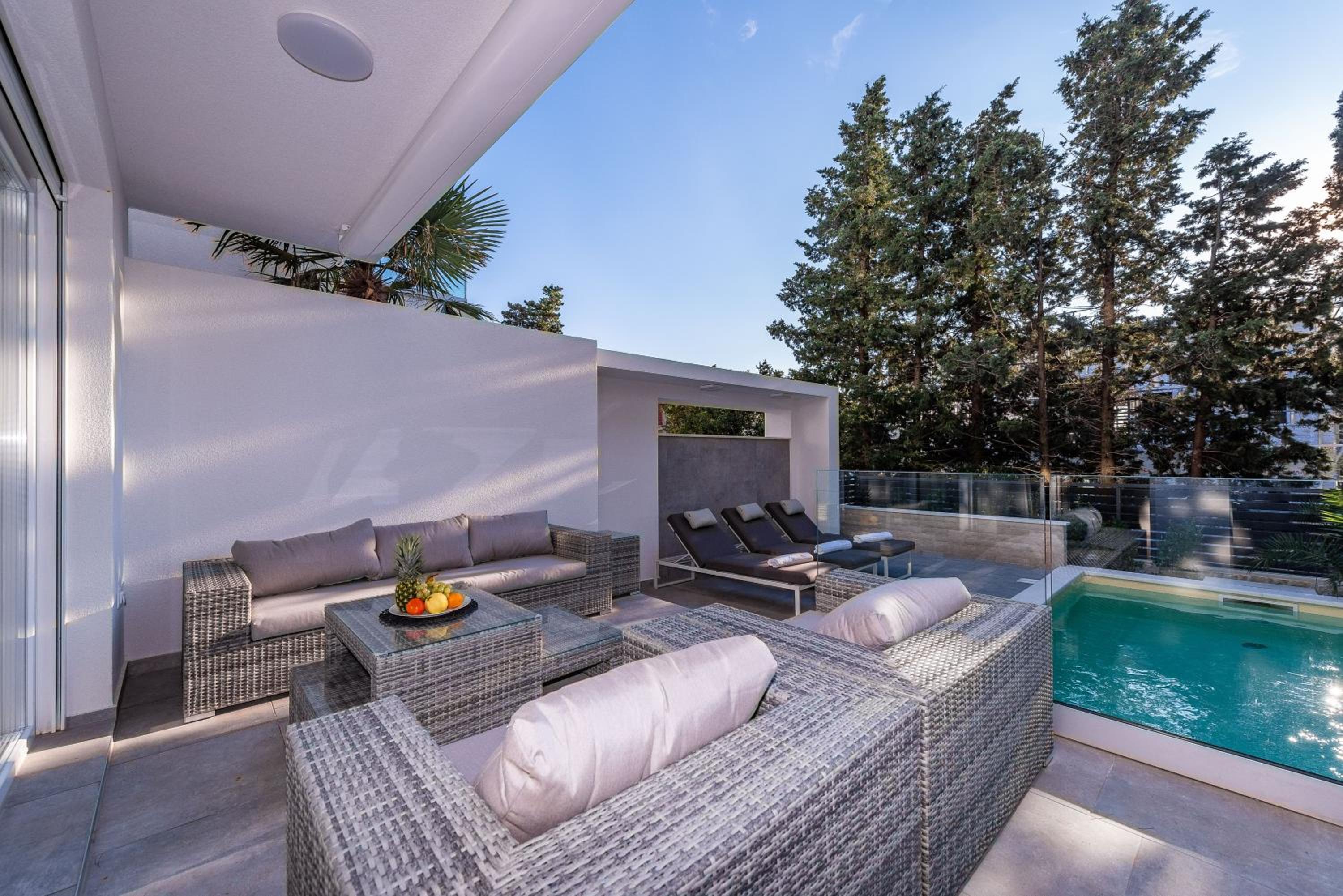 Hotel Luxury apartment SUNSET with private pool and jacuzzi - Image 1