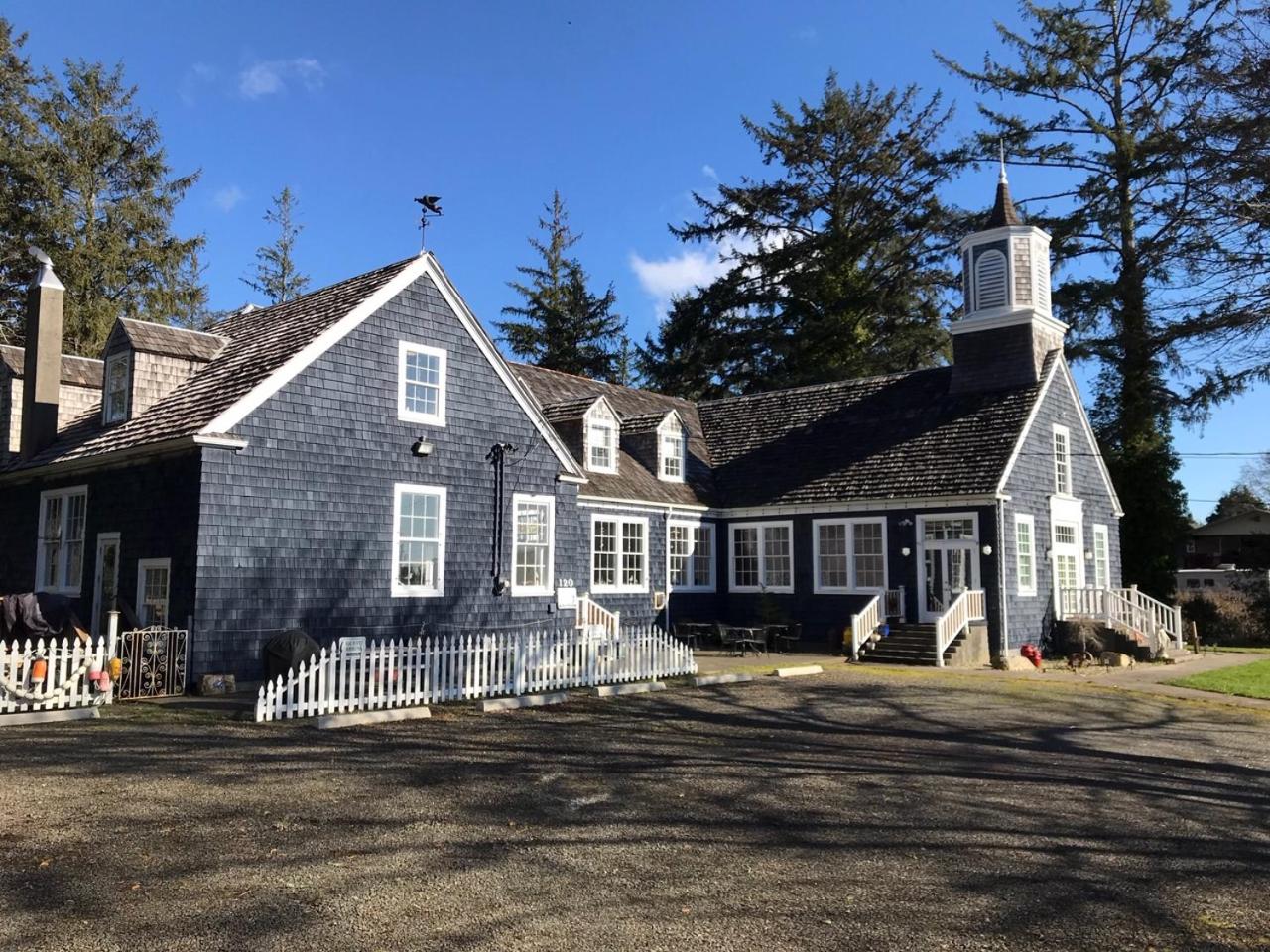 Inn at Harbour Village