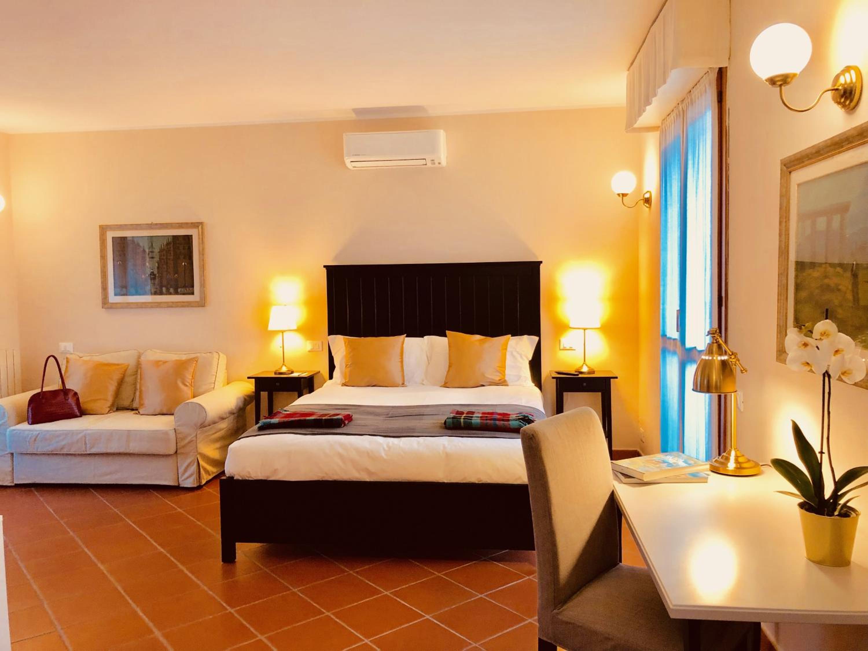 hotel room