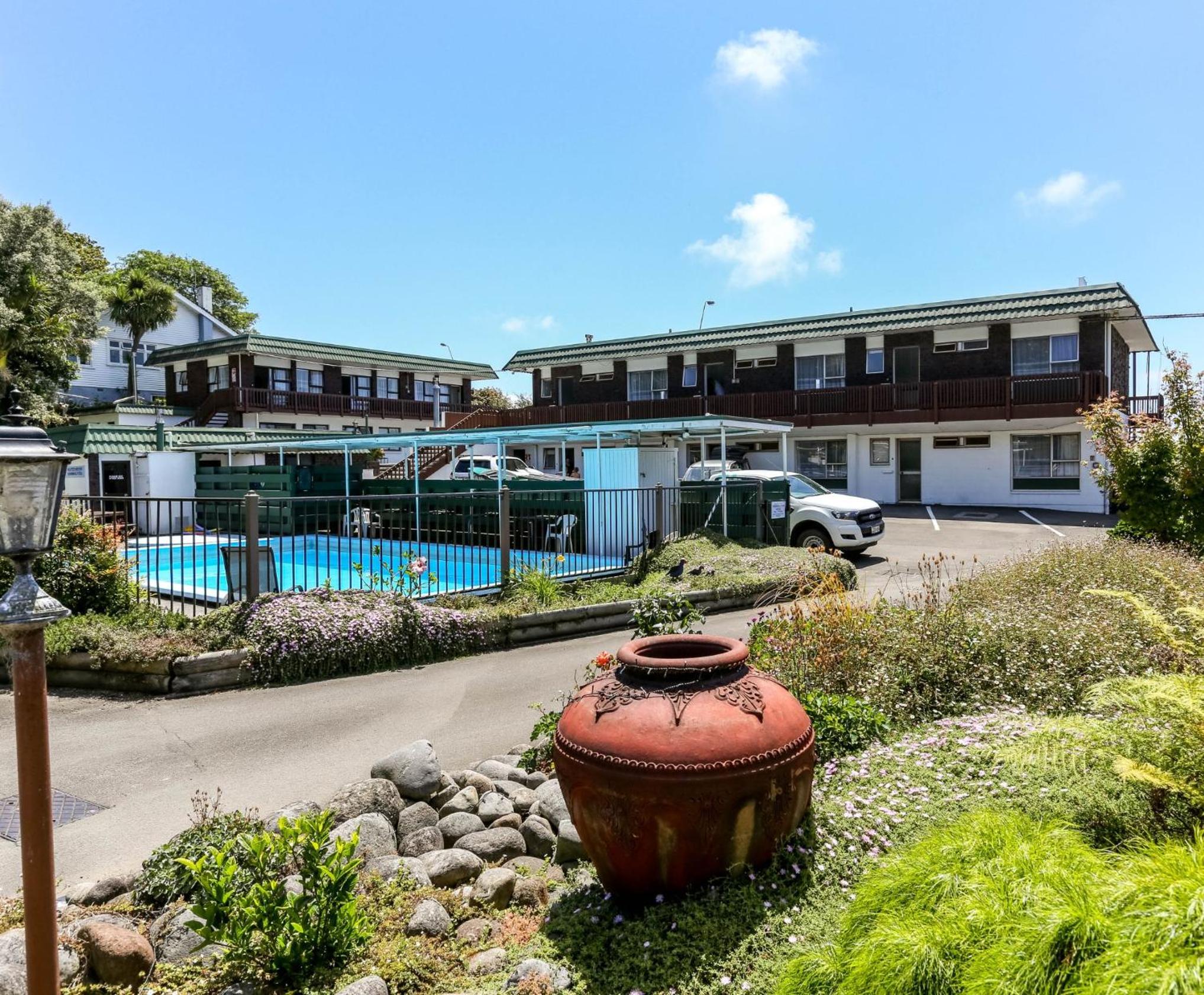 Flamingo Motel