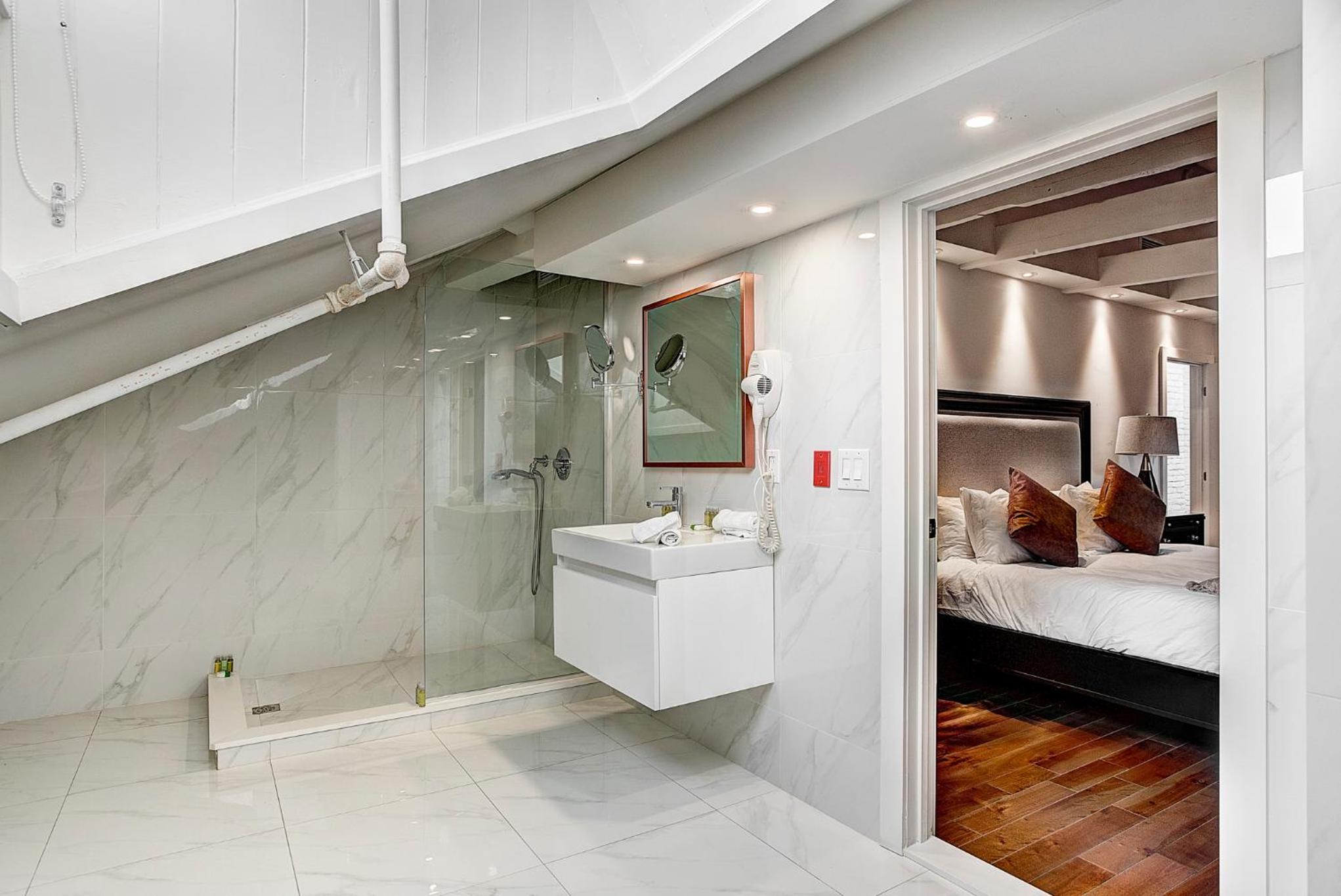 Saint Sulpice Lofts by Bakan - Old Montreal